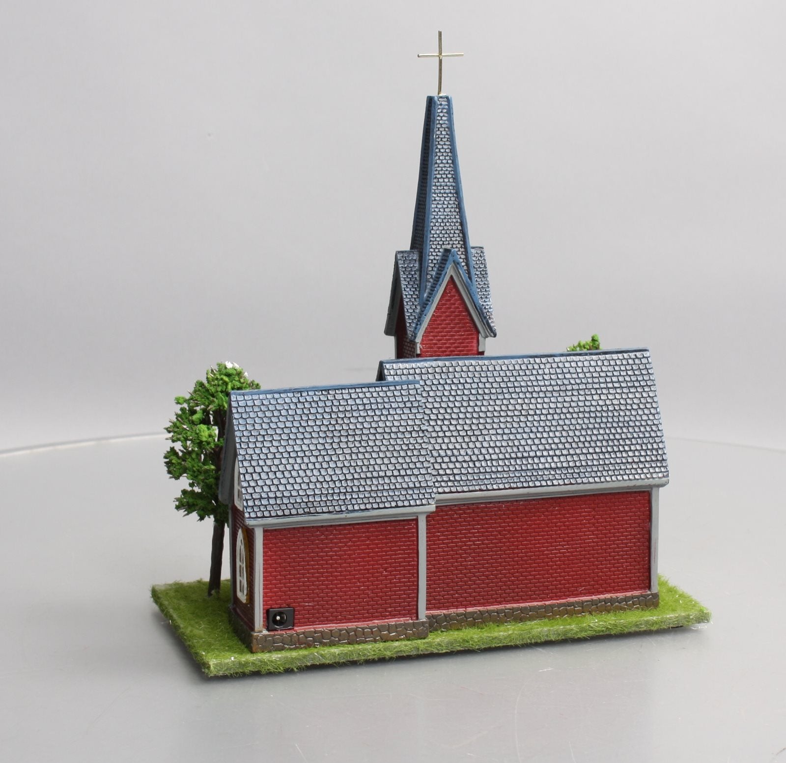 Menards 279-6362 HO Scale Red Church Pre-Built Building