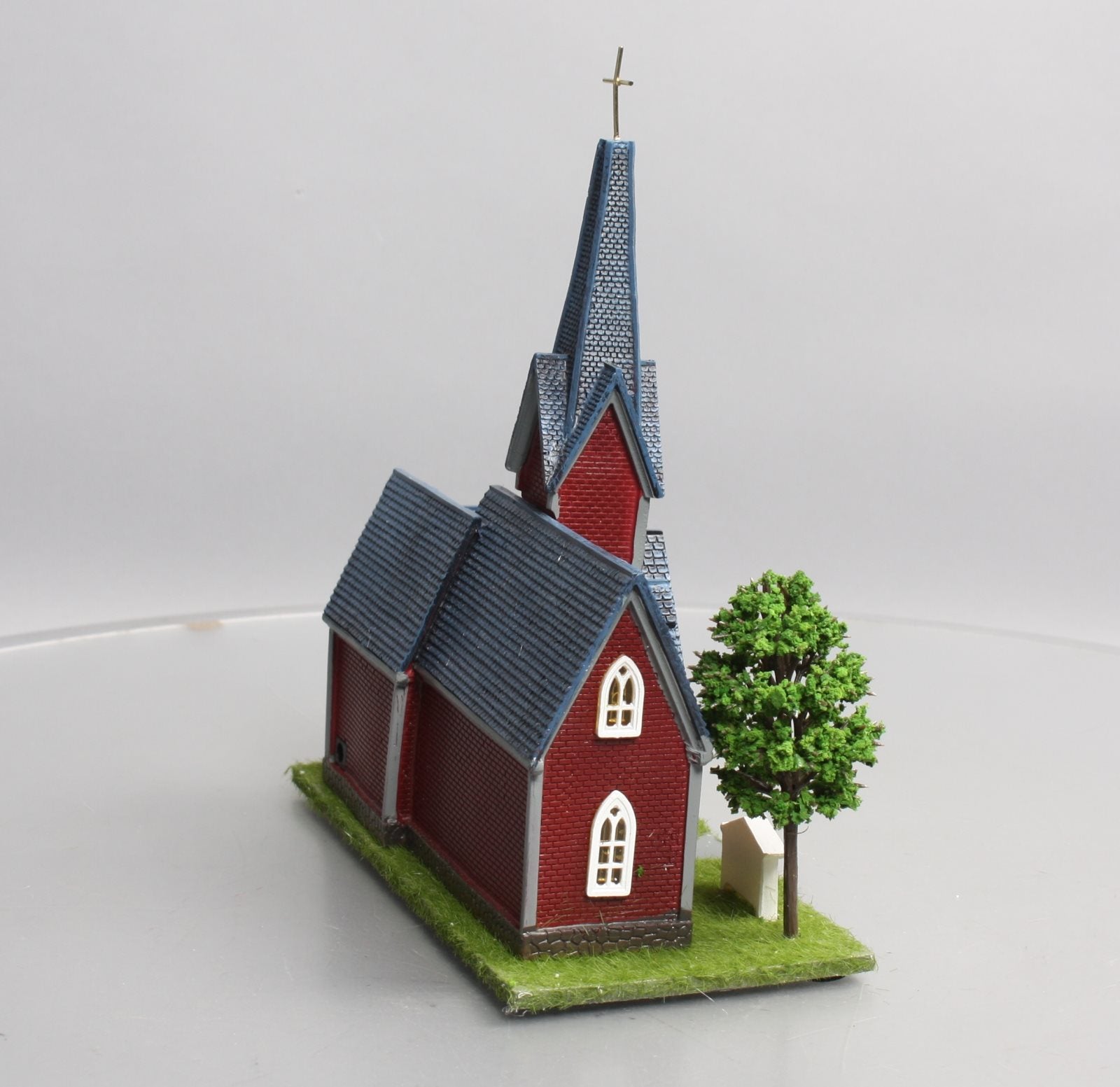 Menards 279-6362 HO Scale Red Church Pre-Built Building