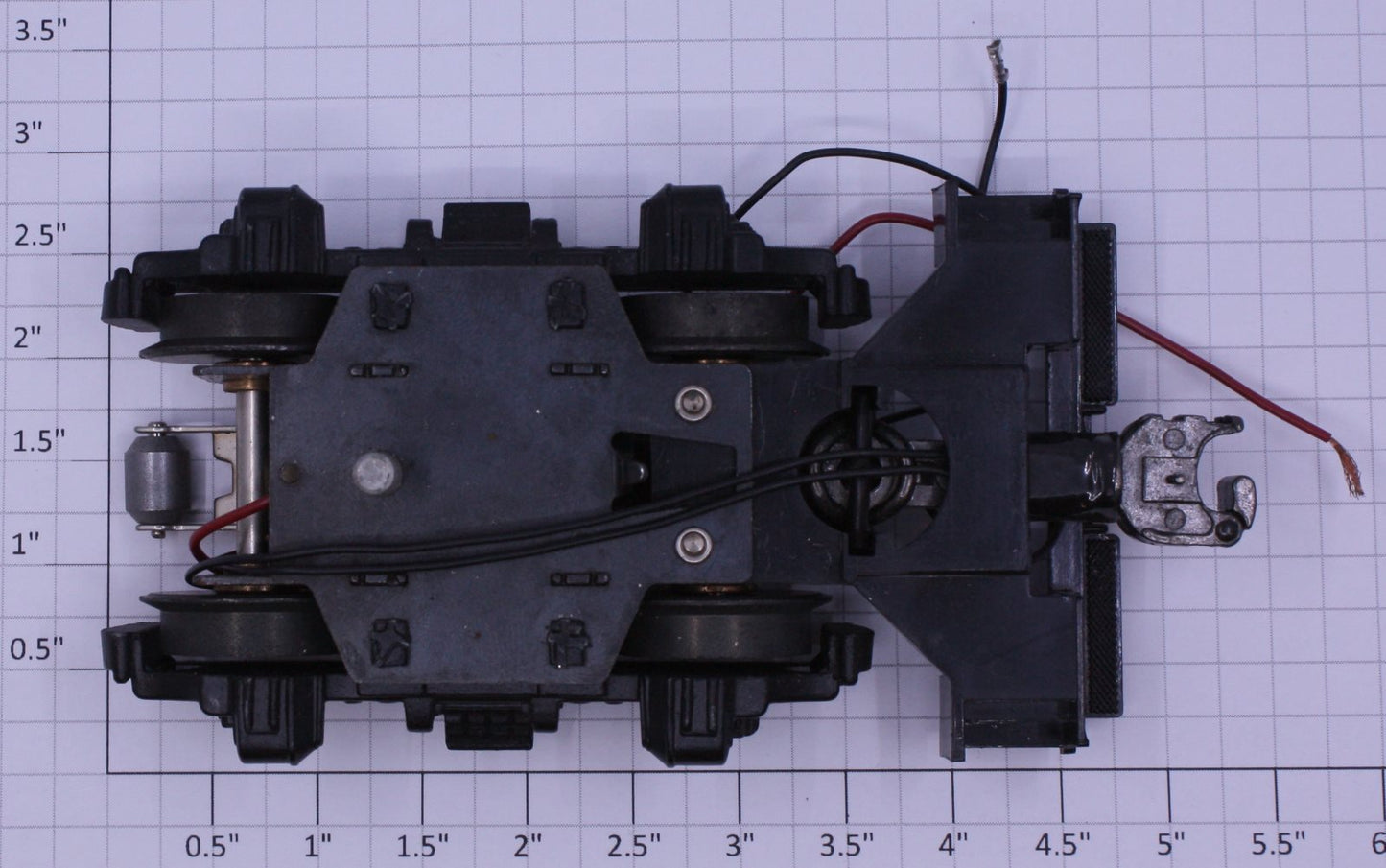 Lionel 18576-26 Black GP-7 Plain Truck & Pilot