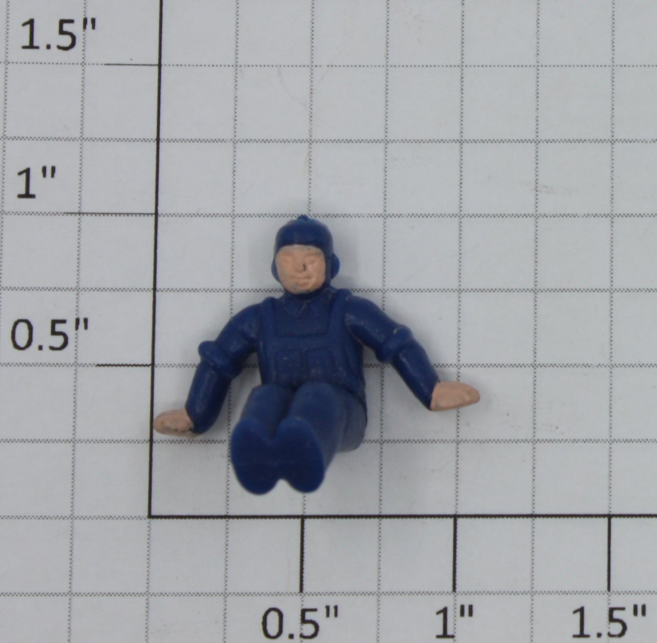 Lionel 50-83 O Gauge Blue Rotating Seated Crew Figure Painted