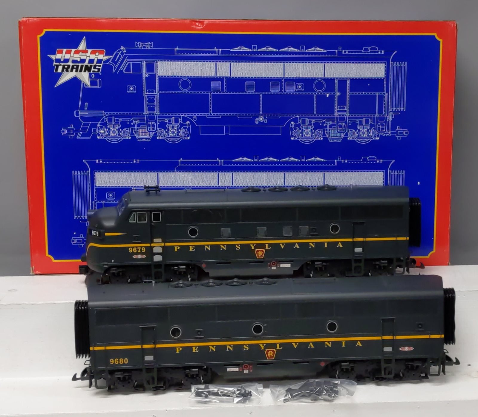 USA Trains 22260 Pennsylvania F-3 AB Unit Powered Diesel Set #9677/9678