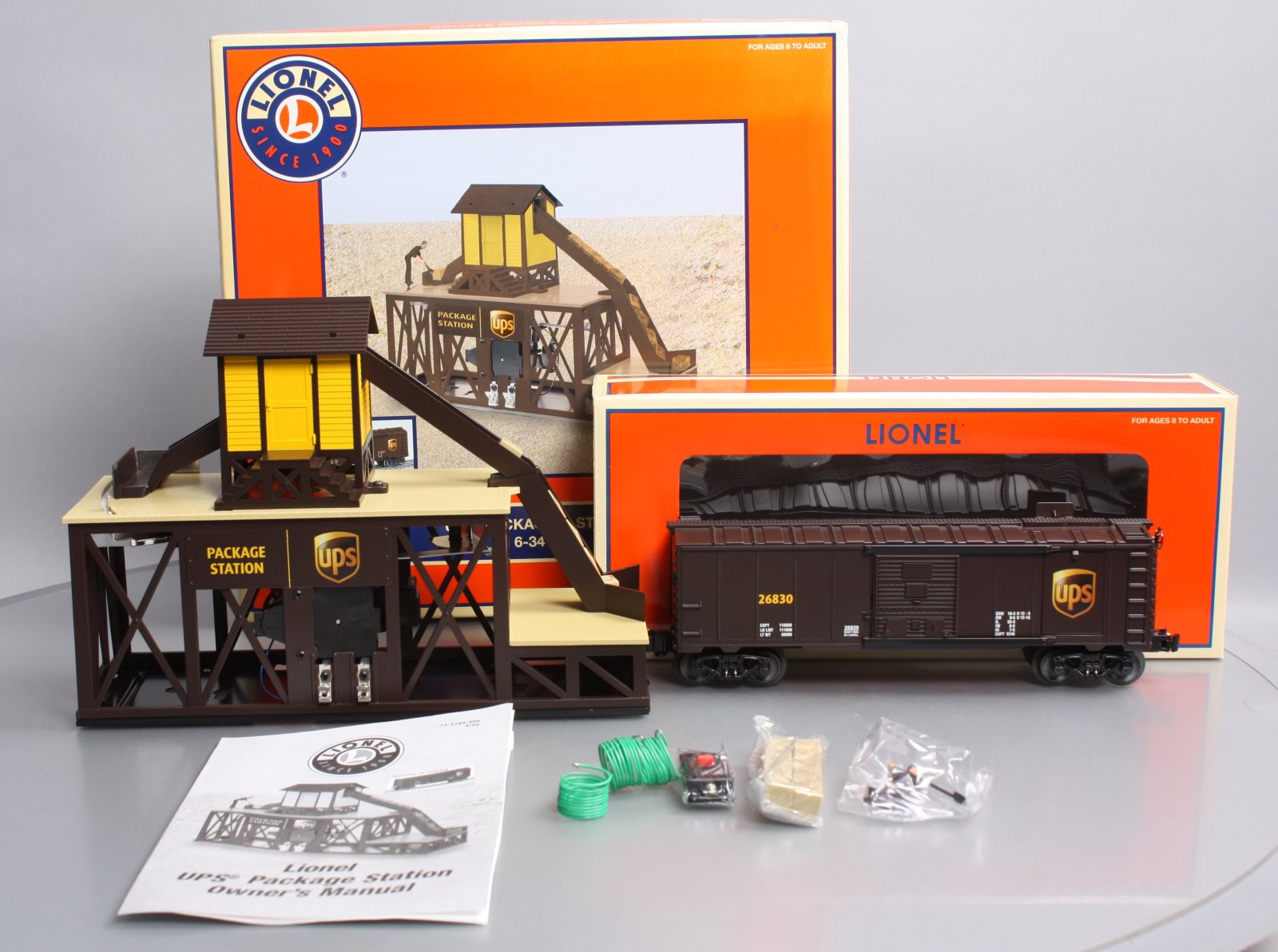 Lionel 6-34194 UPS Operating Packaging Station NIB