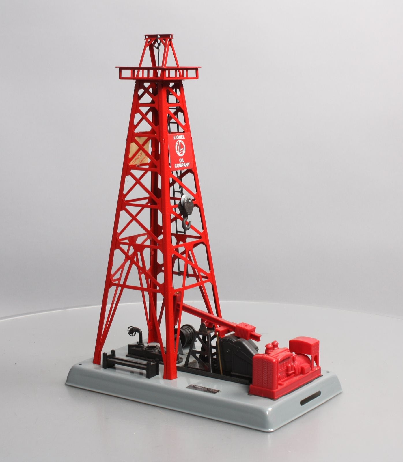 Lionel 6-12848 O Gauge Red Operating Oil Derrick LN/Box