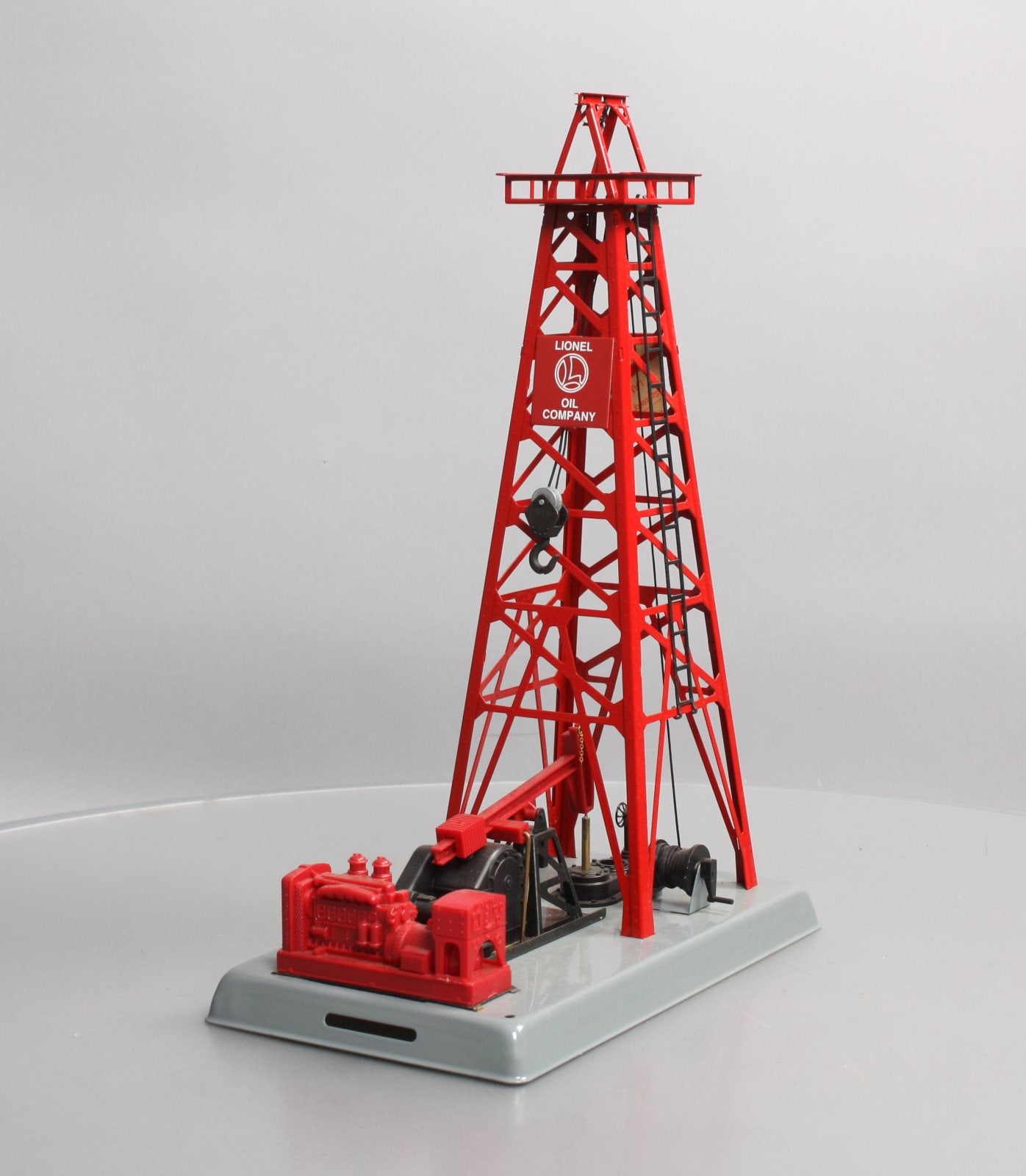 Lionel 6-12848 O Gauge Red Operating Oil Derrick LN/Box