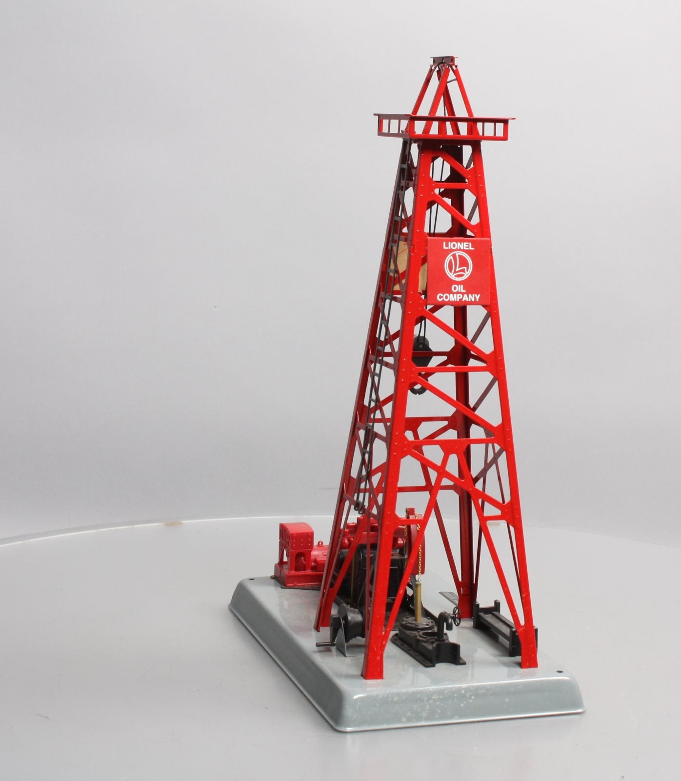 Lionel 6-12848 O Gauge Red Operating Oil Derrick LN/Box