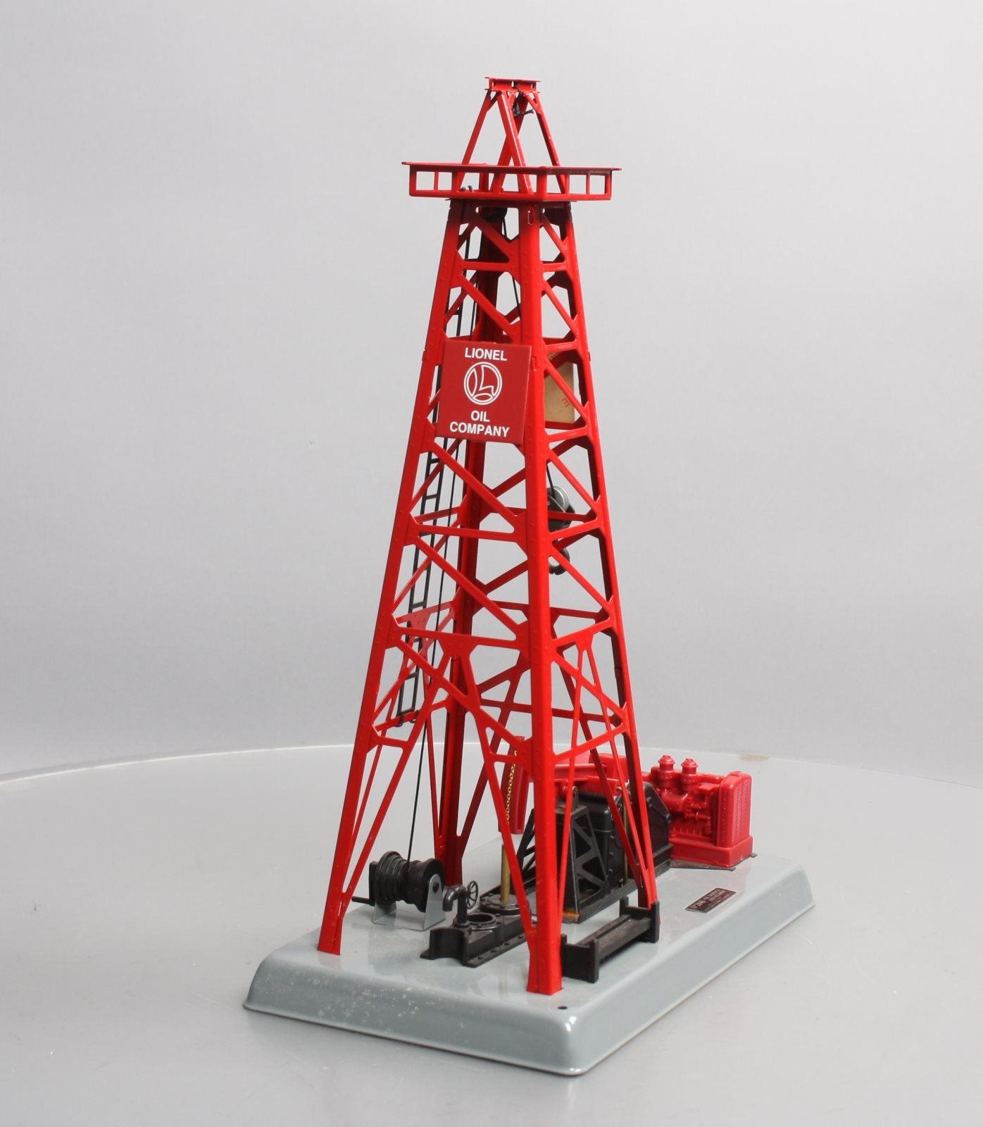 Lionel 6-12848 O Gauge Red Operating Oil Derrick LN/Box