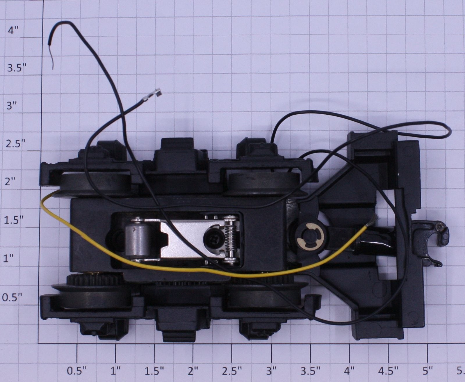 Lionel 18870-150 Motor Truck with Black Sides and Collector Assembly