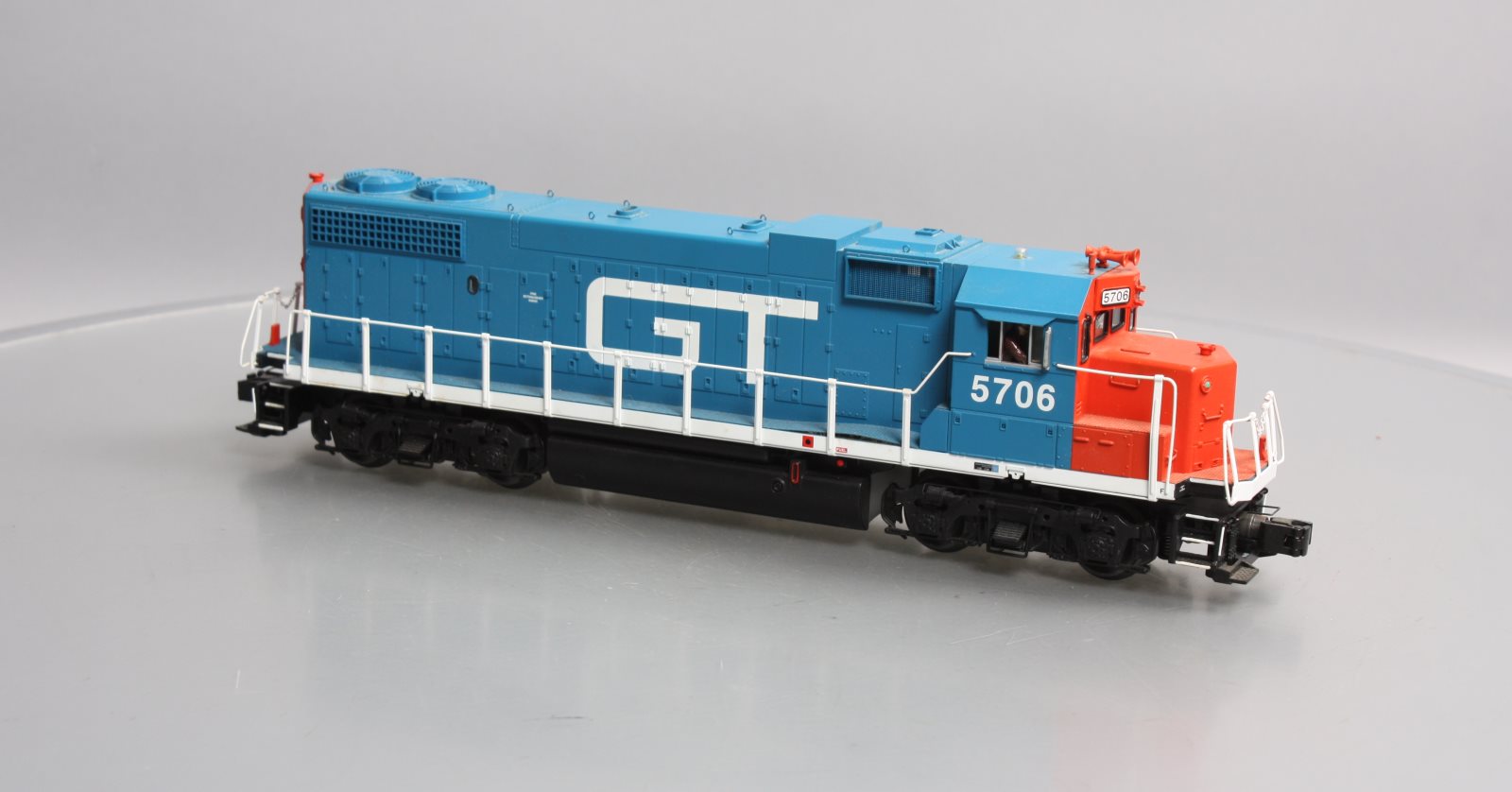 MTH 20-20072-1 O Gauge Grand Trunk GP38-2 Diesel Engine #5704 w/PS 2.0