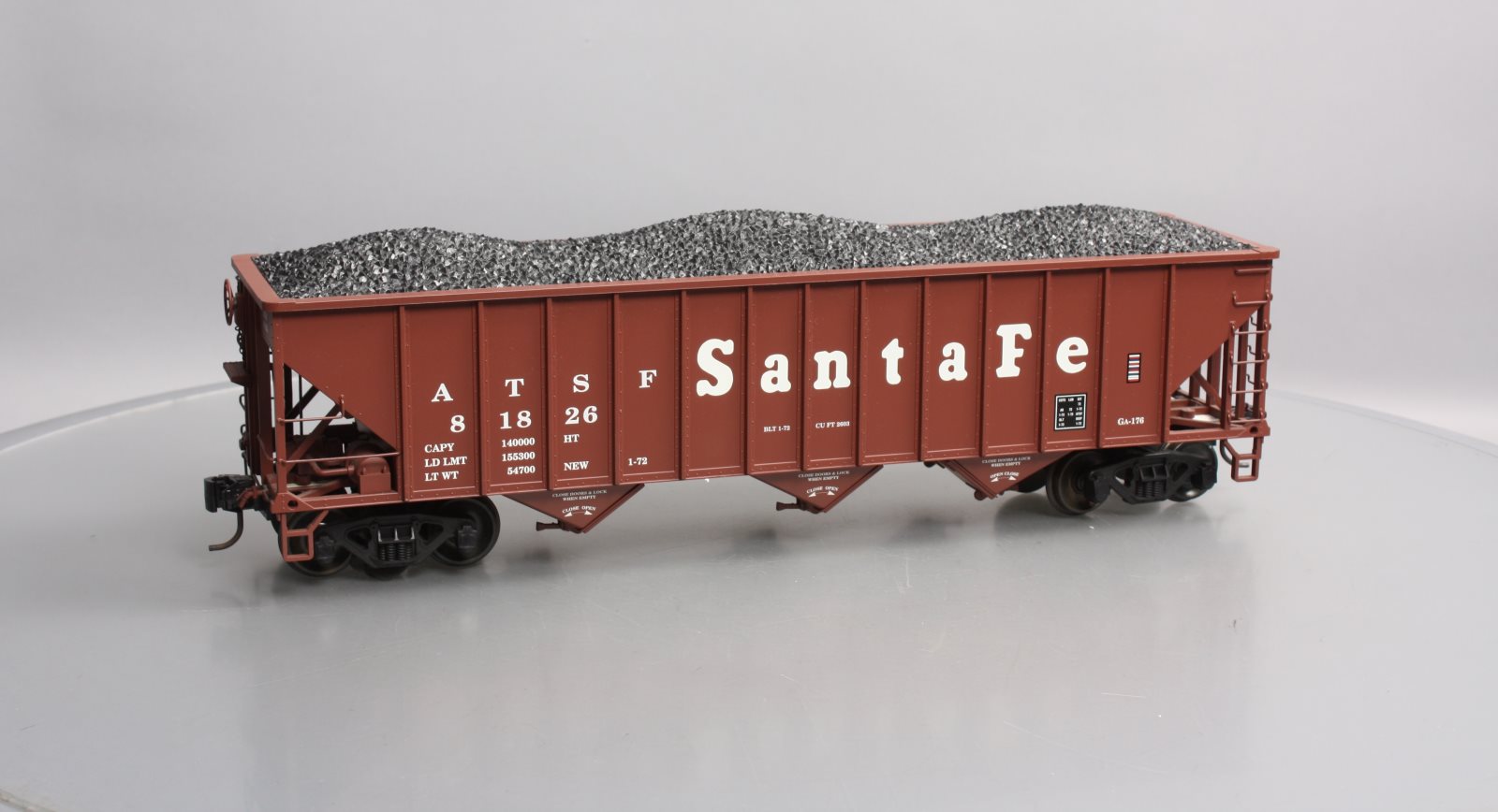 USA Trains R14002 G Santa Fe 70 Ton 3 Bay Coal Hoppers (Mineral Brown)
