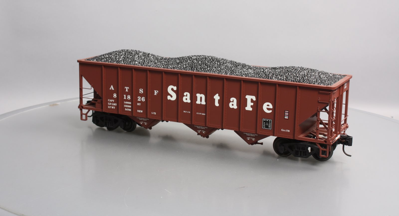 USA Trains R14002 G Santa Fe 70 Ton 3 Bay Coal Hoppers (Mineral Brown)