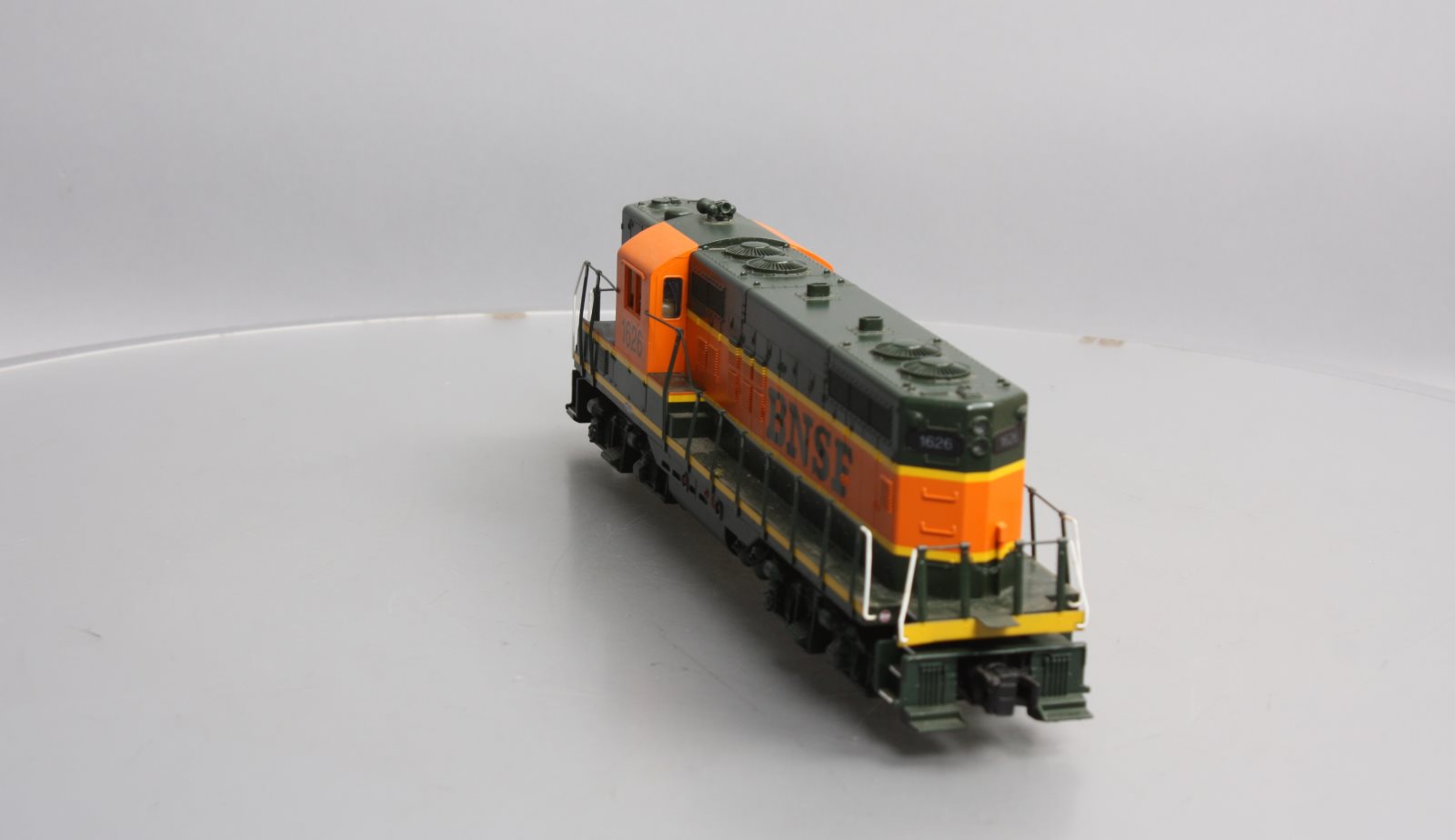 MTH 30-2983-1 O Gauge BNSF GP-9 Diesel Engine #1626 with Proto-Sound 2.0