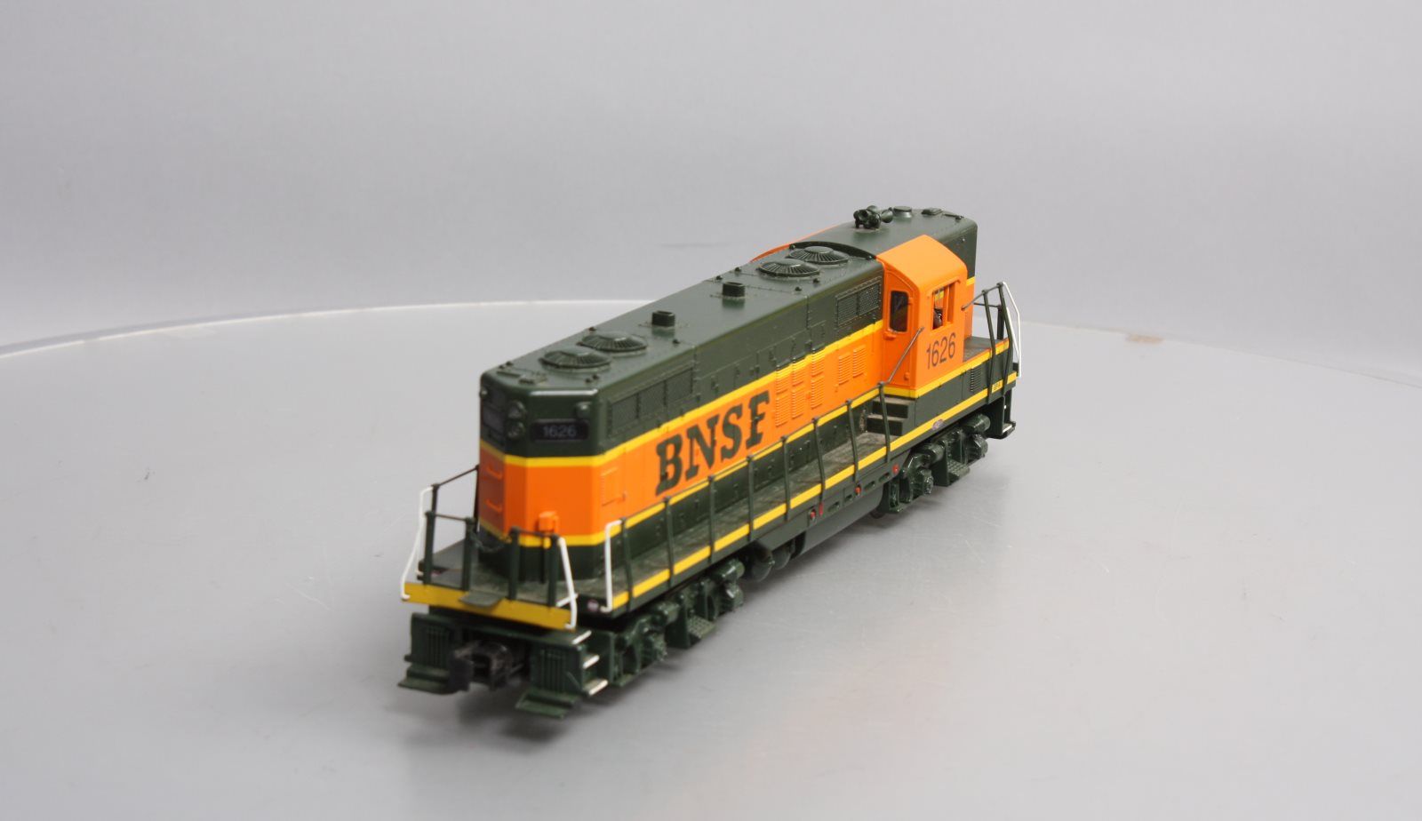 MTH 30-2983-1 O Gauge BNSF GP-9 Diesel Engine #1626 with Proto-Sound 2.0