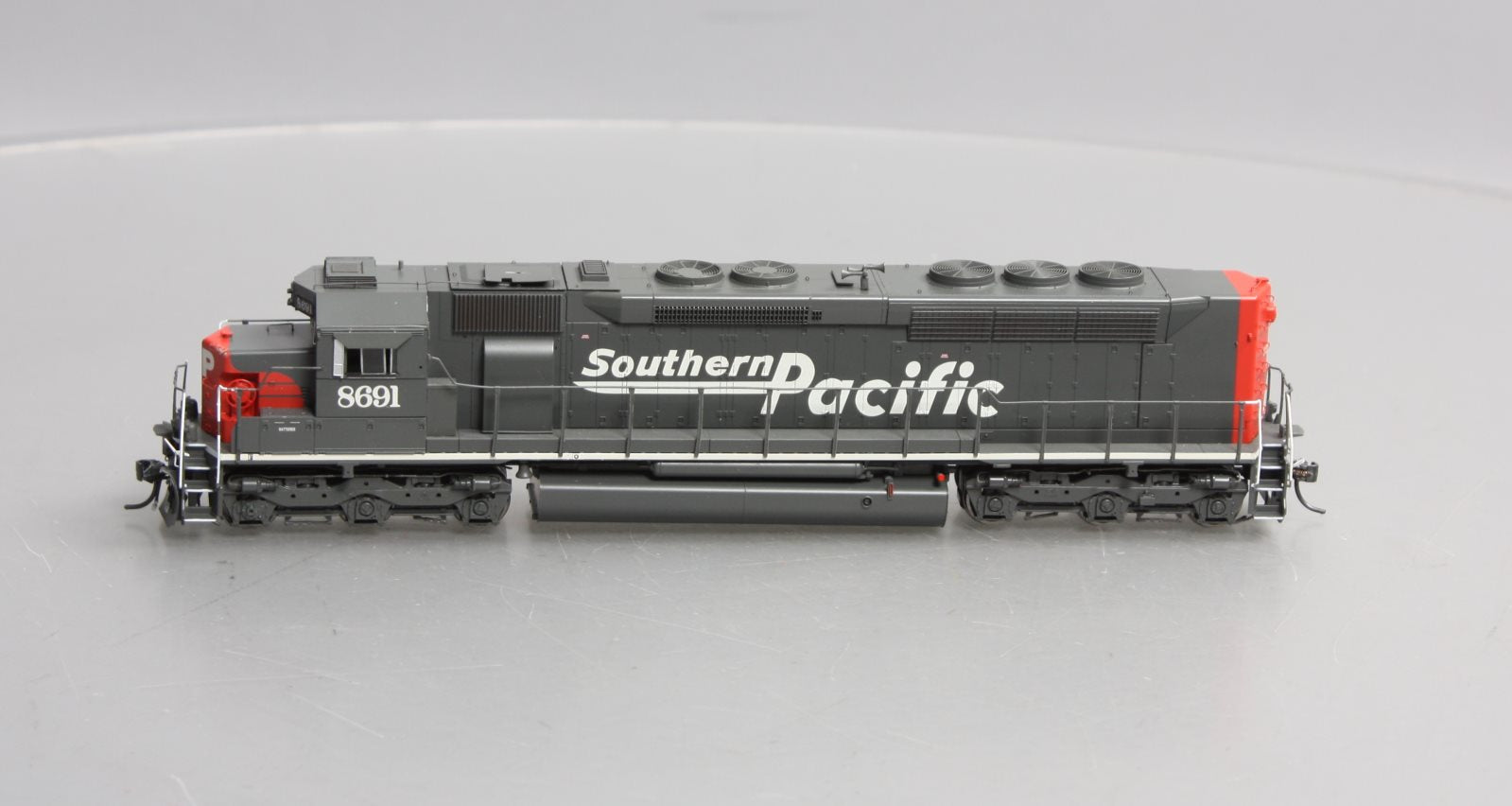 Athearn G63676 HO Southern Pacific SD40M-2 with DCC & Sound #8691