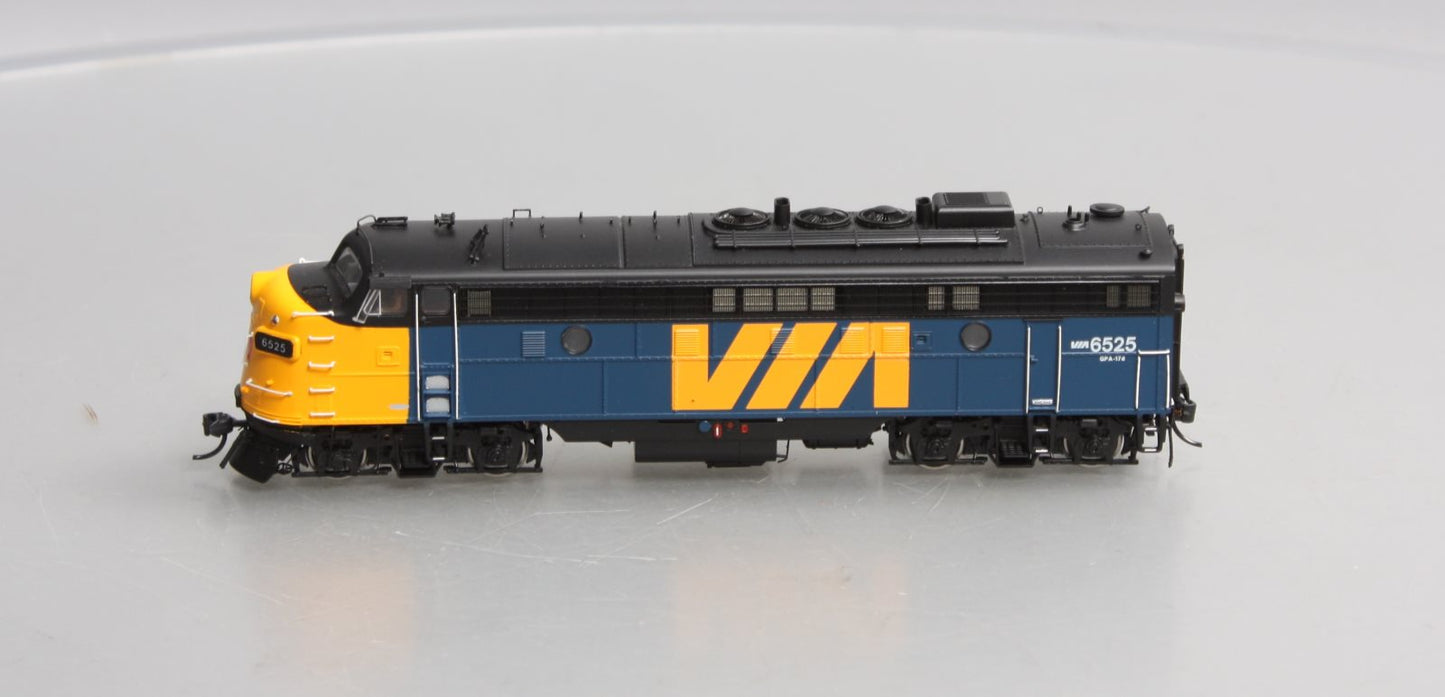 Rapido Trains 220522 HO VIA Rail Canada True North Diesel FP9A GPA-17d #6519
