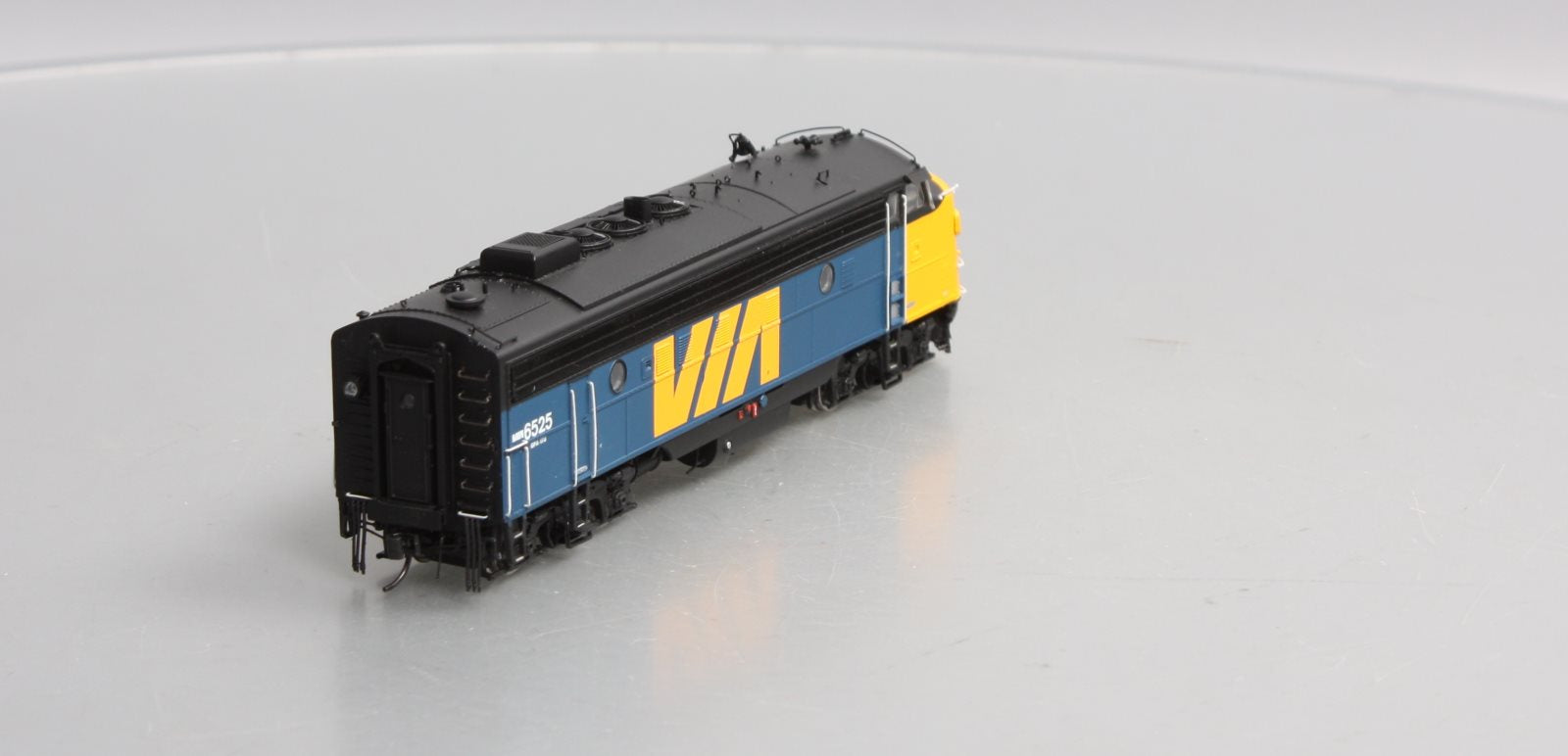 Rapido Trains 220522 HO VIA Rail Canada True North Diesel FP9A GPA-17d #6519