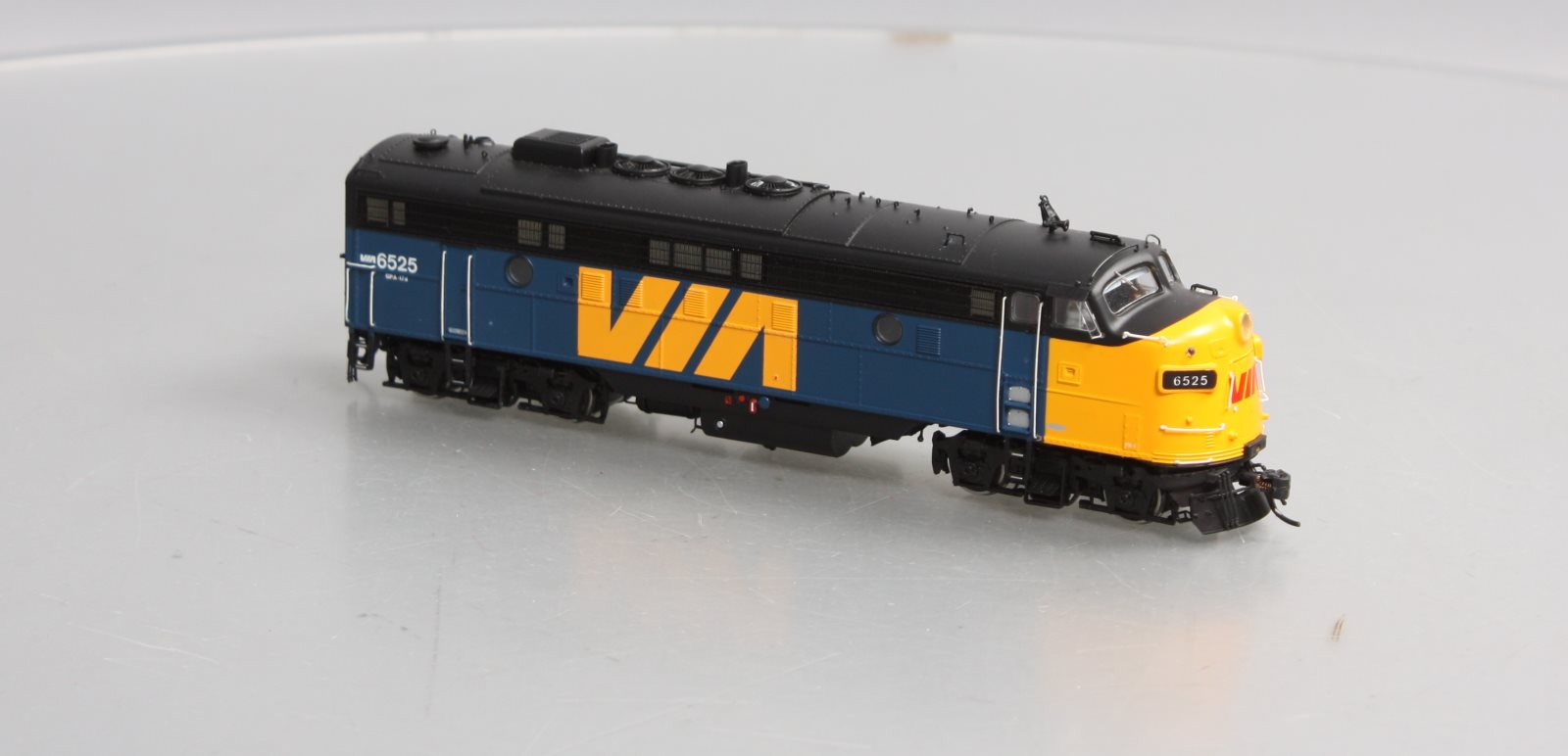 Rapido Trains 220522 HO VIA Rail Canada True North Diesel FP9A GPA-17d #6519