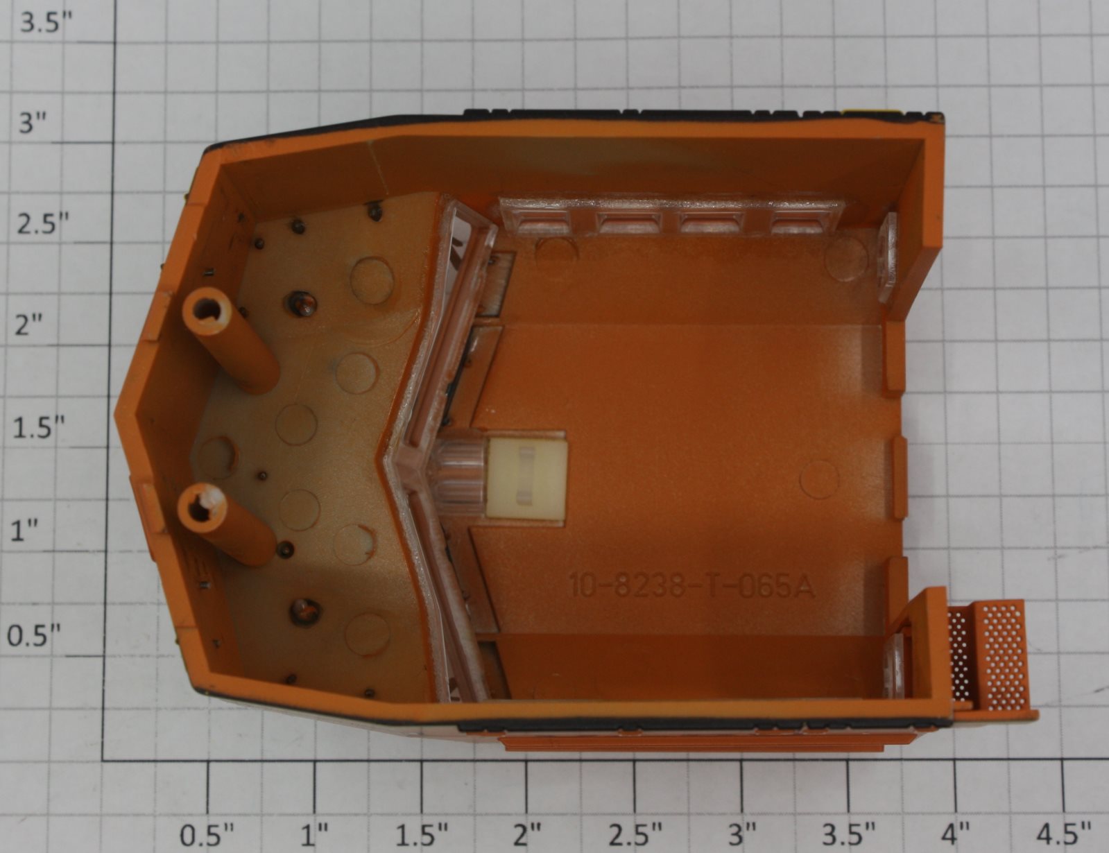 Lionel 18250-7 #9870 BNSF SD-70 Mac Cab Shell without Walkway