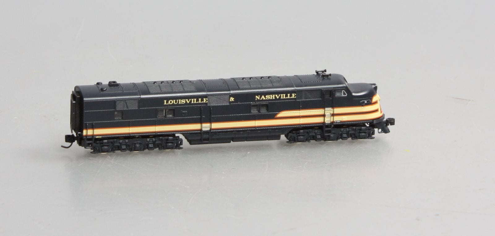Broadway Limited 3306 N Louisville & Nashville EMD E6A Dual Headlight #454A