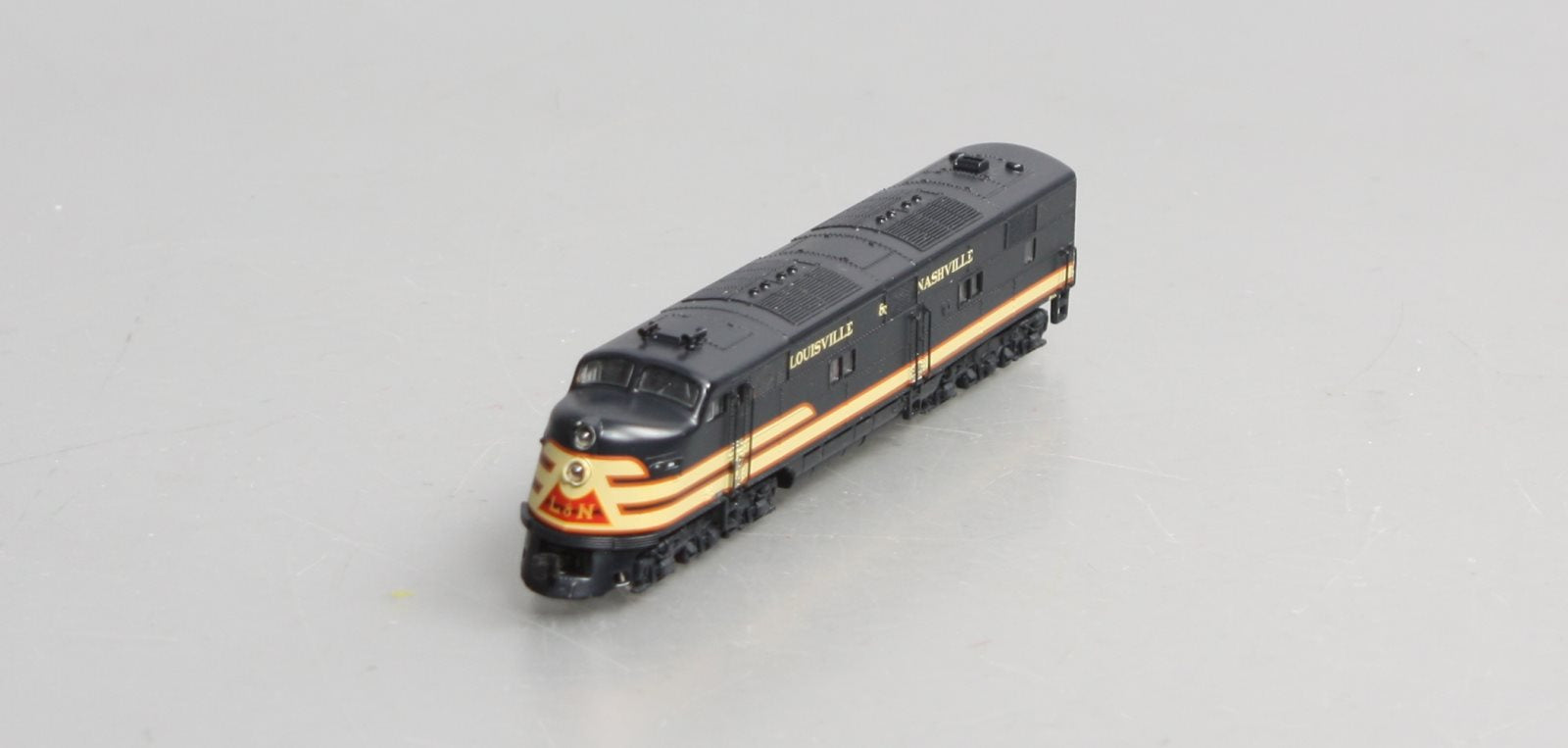 Broadway Limited 3306 N Louisville & Nashville EMD E6A Dual Headlight #454A