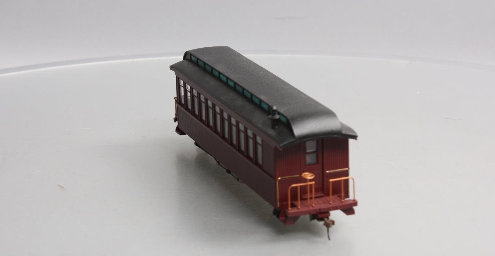 Bachmann 26298 On30 Painted & Unlettered Observation Car with Lighted Interior