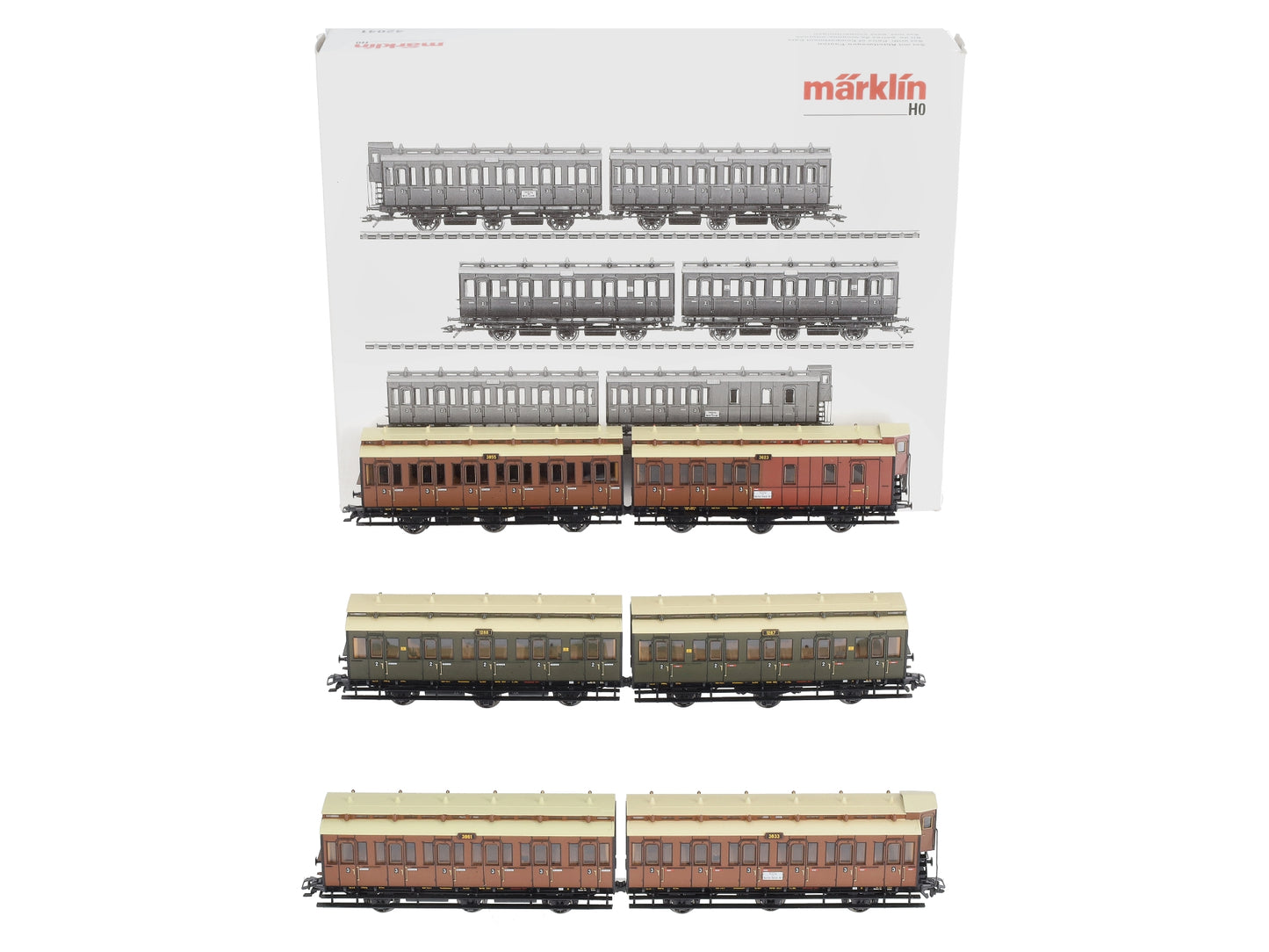 Marklin 42041 HO KPEV Passenger Car w/3 Pairs of Compartment Cars
