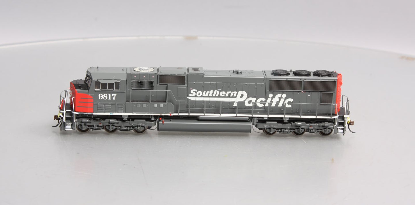 Athearn G70623 HO Southern Pacific SD70M Diesel Locomotive w/DCC & Sound #9817