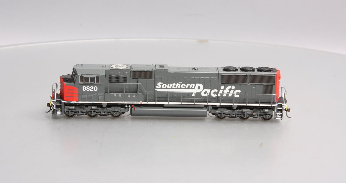 Athearn G70624 HO Southern Pacific SD70M Diesel Locomotive w/DCC & Sound #9820