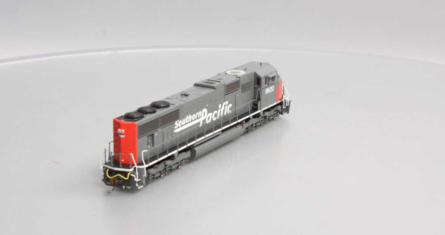 Athearn G70624 HO Southern Pacific SD70M Diesel Locomotive w/DCC & Sound #9820
