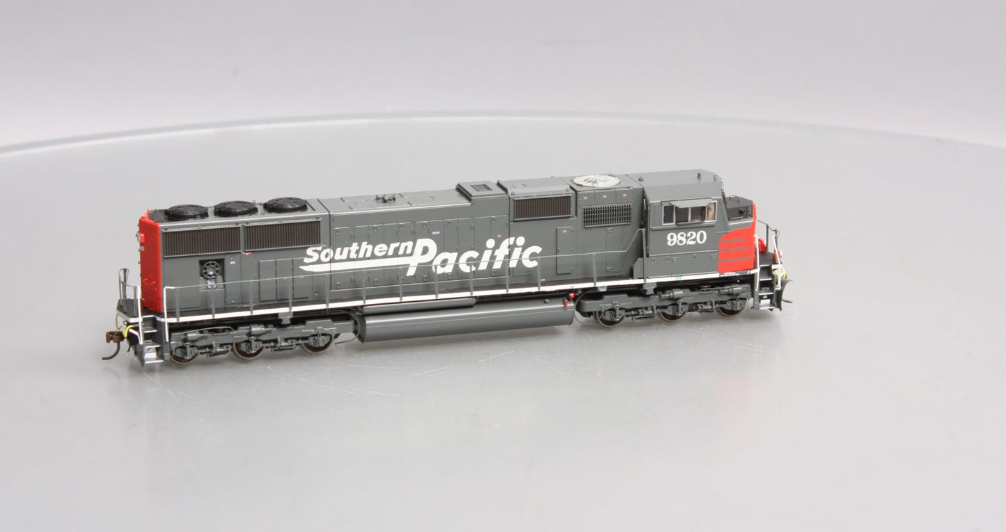 Athearn G70624 HO Southern Pacific SD70M Diesel Locomotive w/DCC & Sound #9820