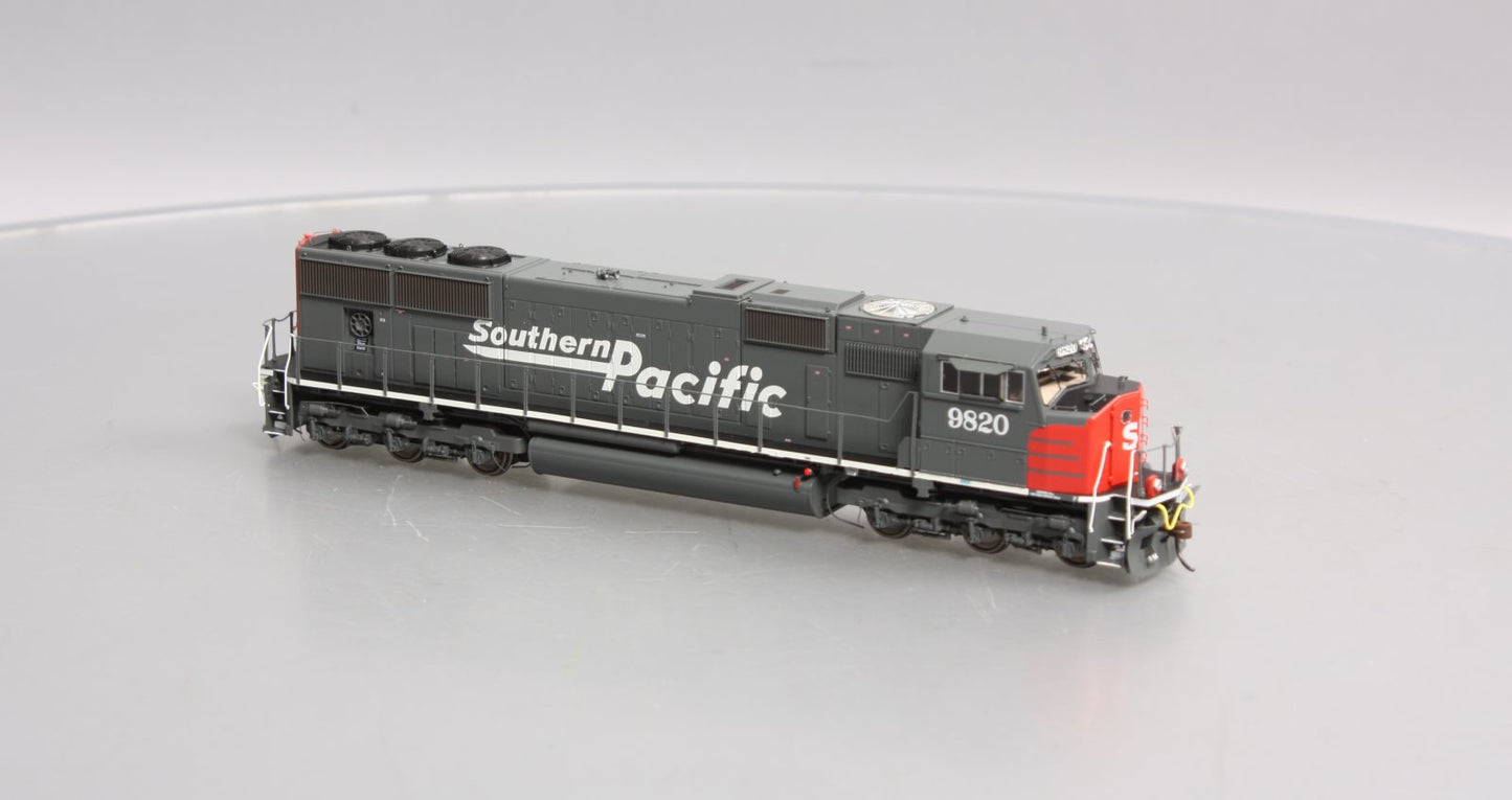 Athearn G70624 HO Southern Pacific SD70M Diesel Locomotive w/DCC & Sound #9820