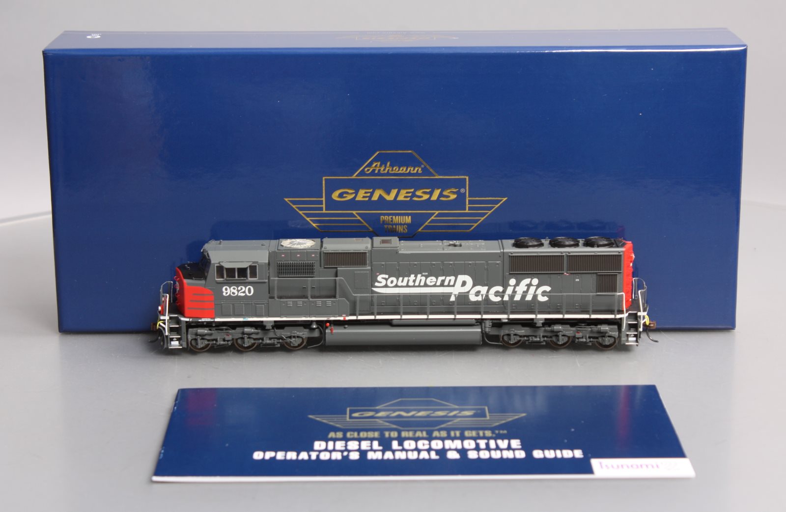 Athearn G70624 HO Southern Pacific SD70M Diesel Locomotive w/DCC & Sound #9820
