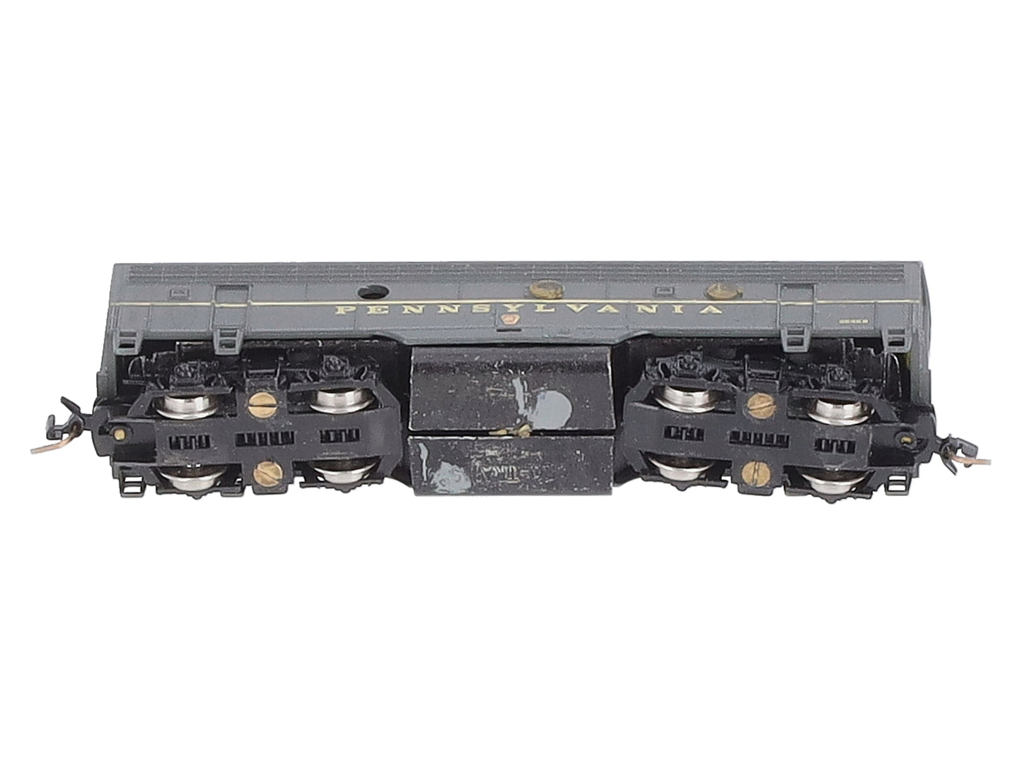 MicroTrains 98002090 Z Scale Pennsylvania Powered F7 B-Unit Locomotive