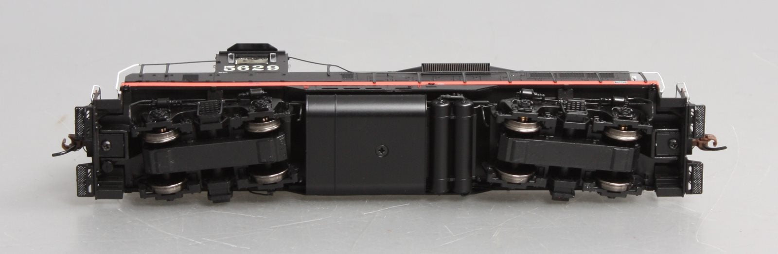 Athearn G78216 HO Southern Pacific GP9 Diesel Locomotive with Sound #5629