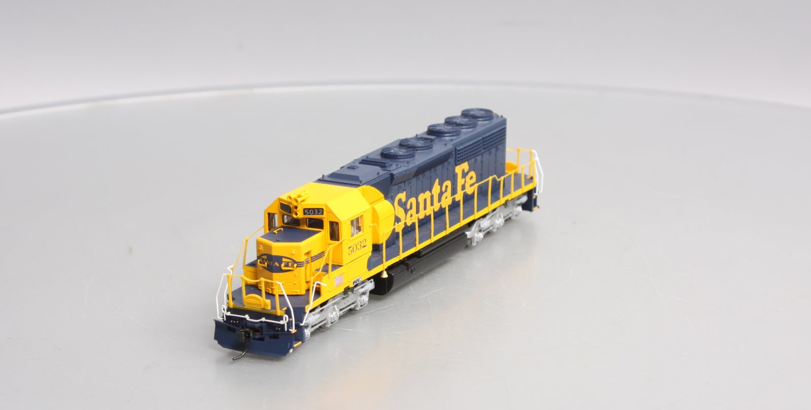Broadway Limited 5000 HO Santa Fe EMD SD40-2 Low Hood with Sound & DCC #5032