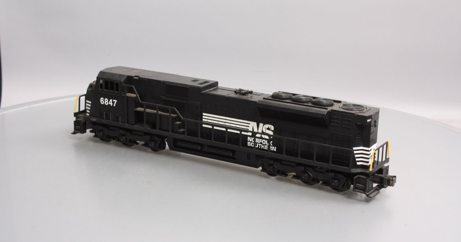 Williams SD9013 O Gauge Norfolk Southern Diesel Locomotive #6847 EX/Box