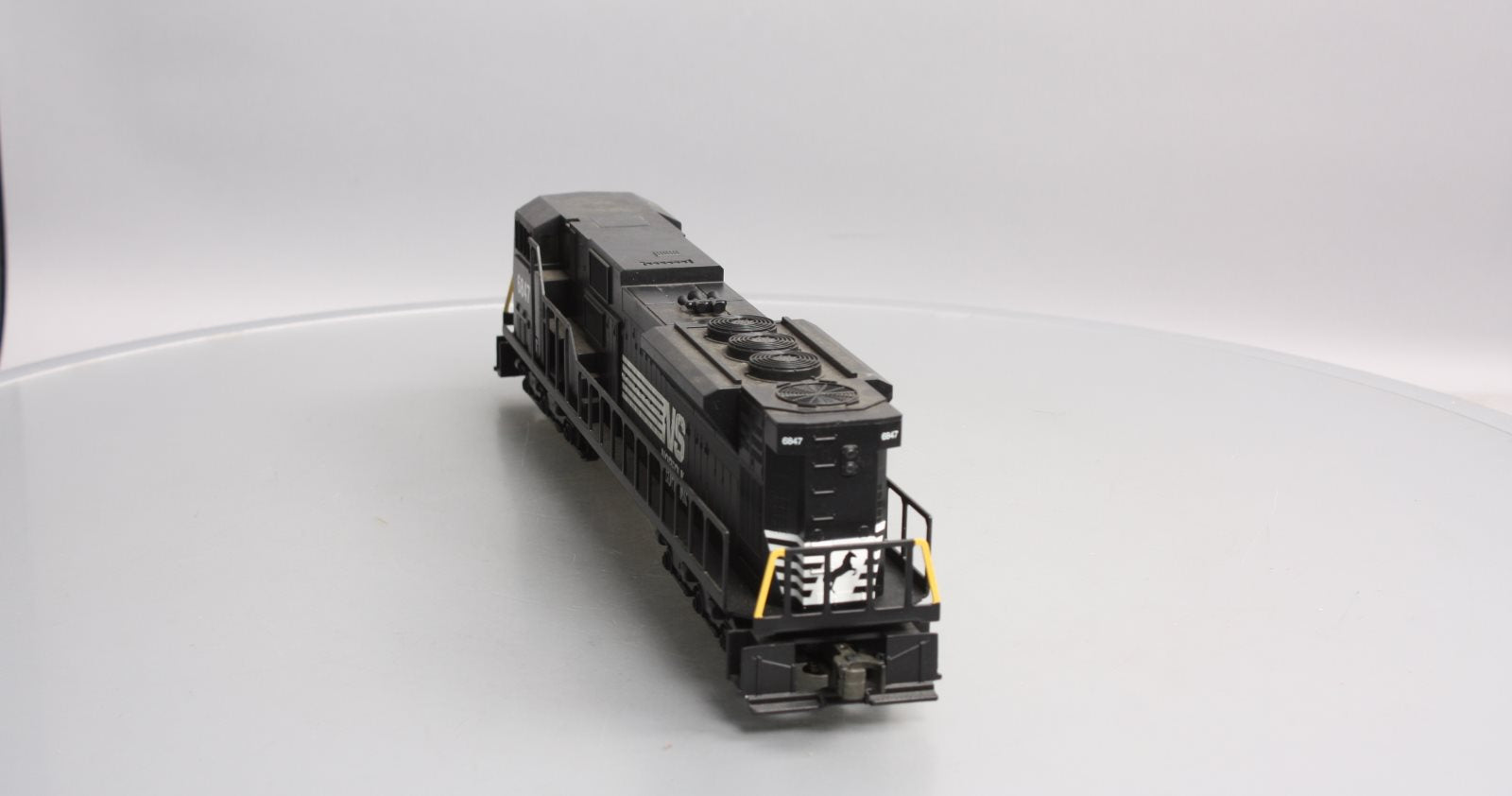 Williams SD9013 O Gauge Norfolk Southern Diesel Locomotive #6847 EX/Box