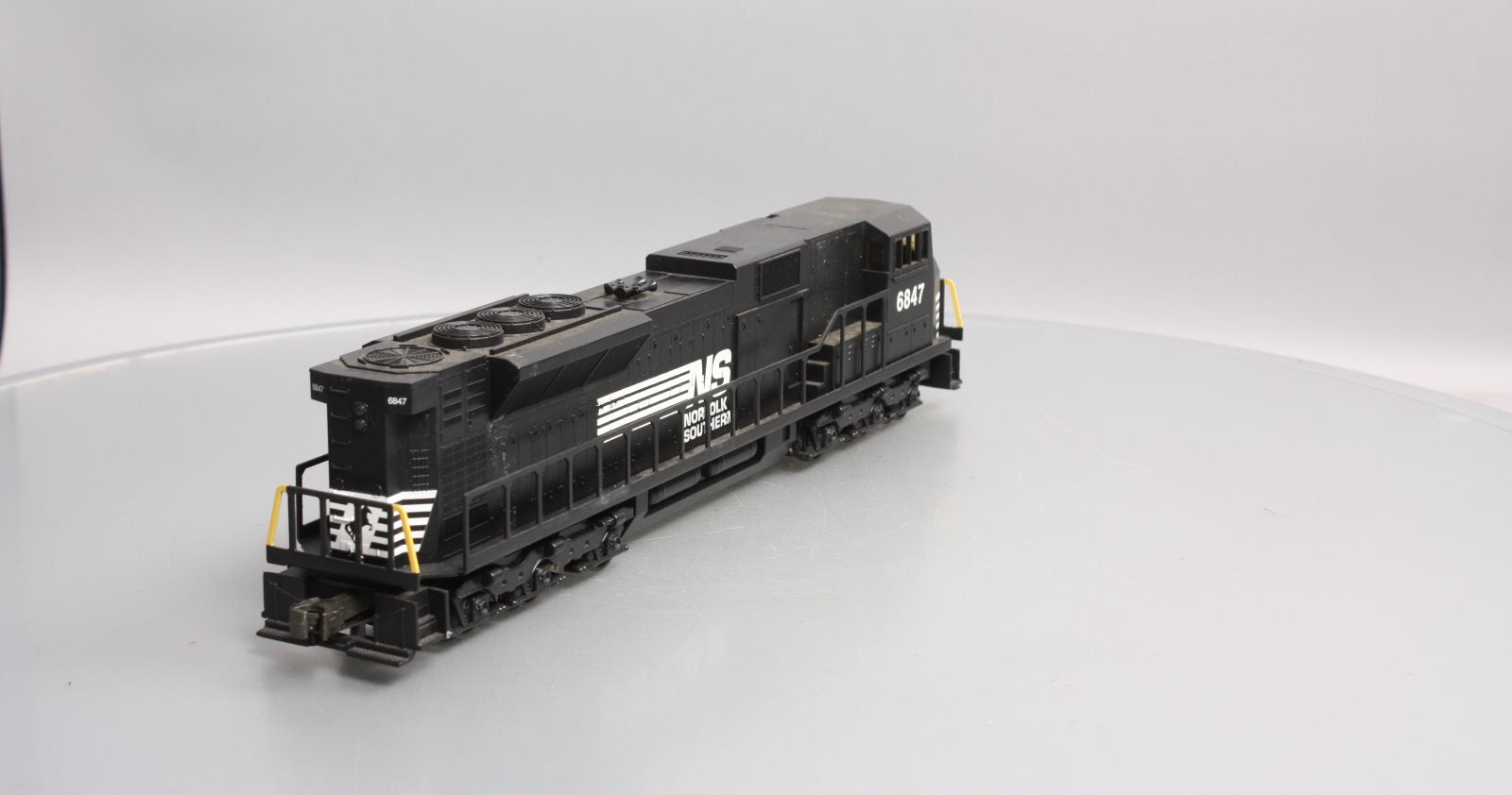 Williams SD9013 O Gauge Norfolk Southern Diesel Locomotive #6847 EX/Box