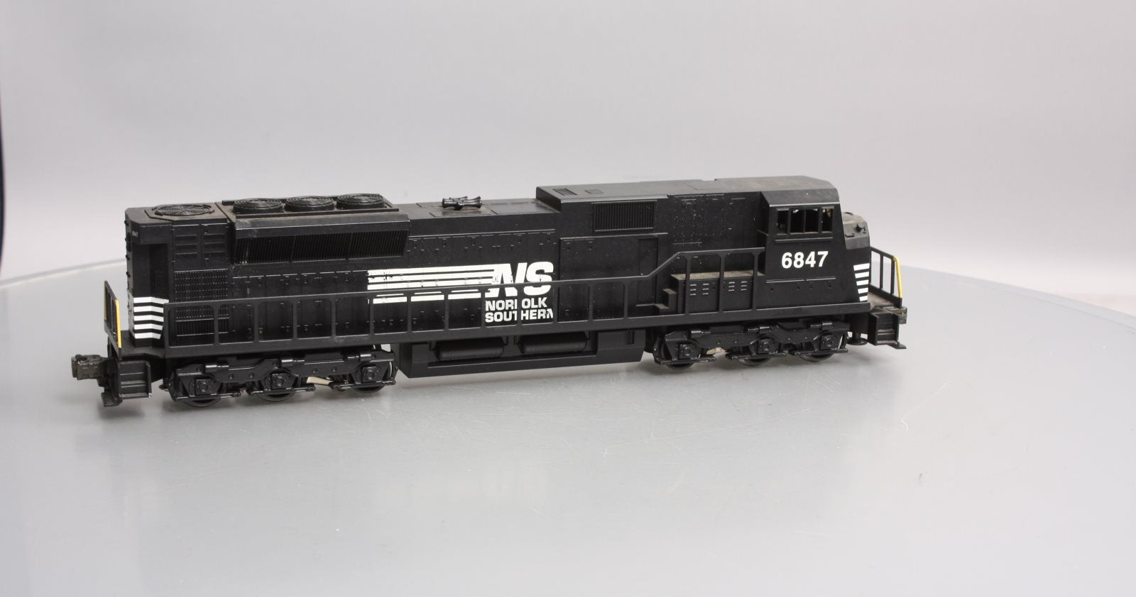 Williams SD9013 O Gauge Norfolk Southern Diesel Locomotive #6847 EX/Box