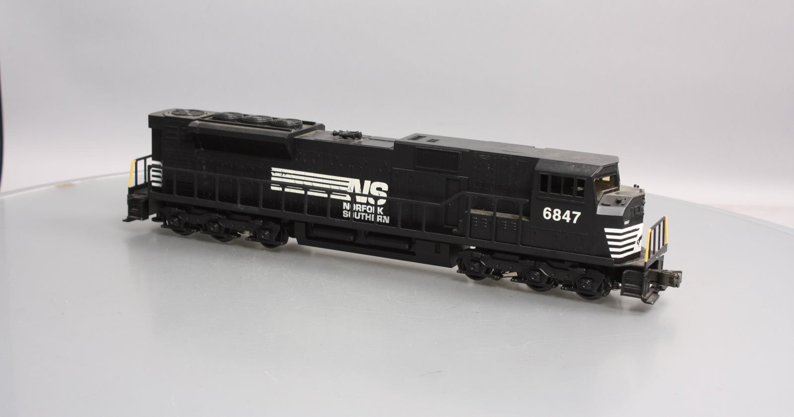 Williams SD9013 O Gauge Norfolk Southern Diesel Locomotive #6847 EX/Box