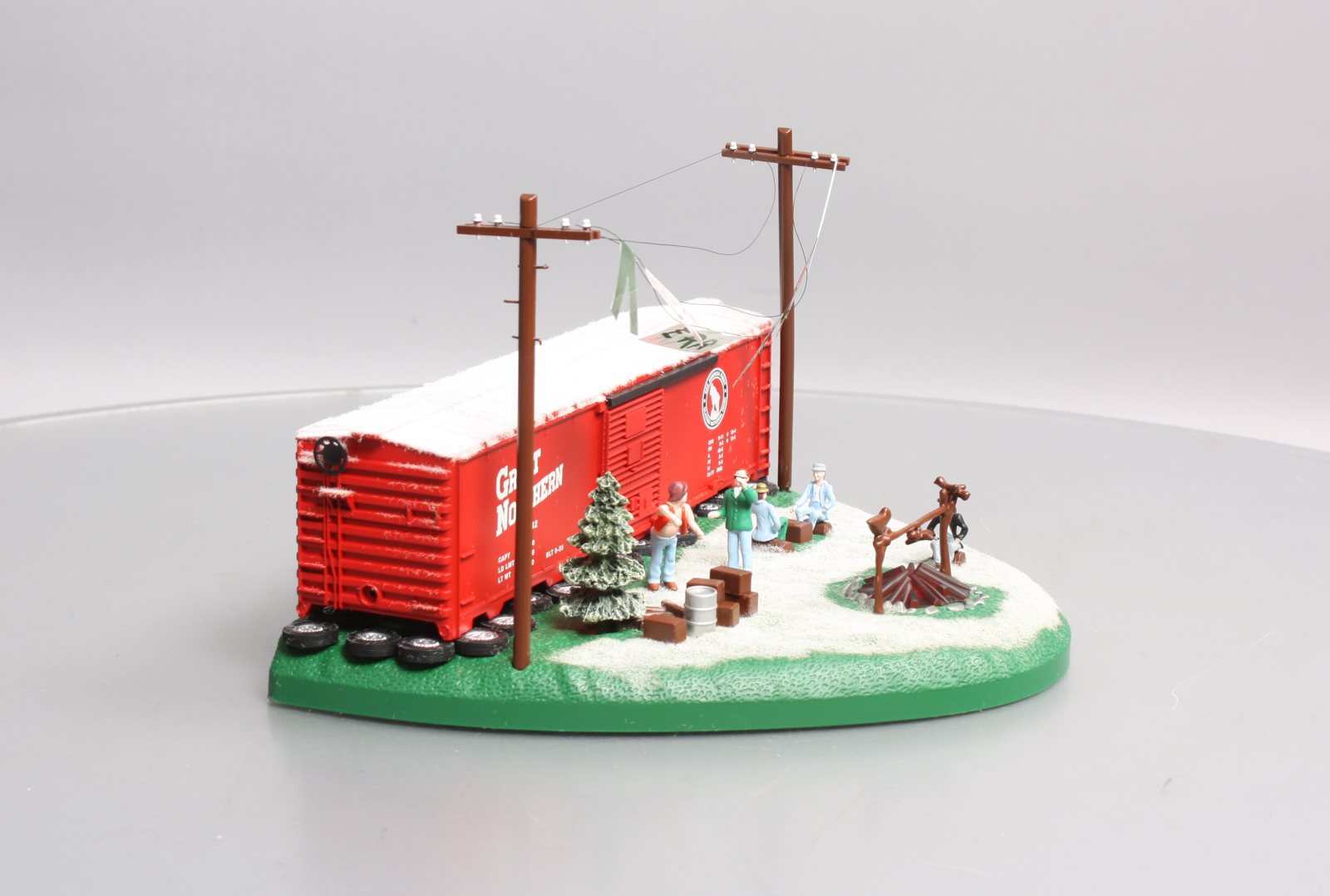 Lionel 6-37942 O Gauge Christmas Hobo Hotel