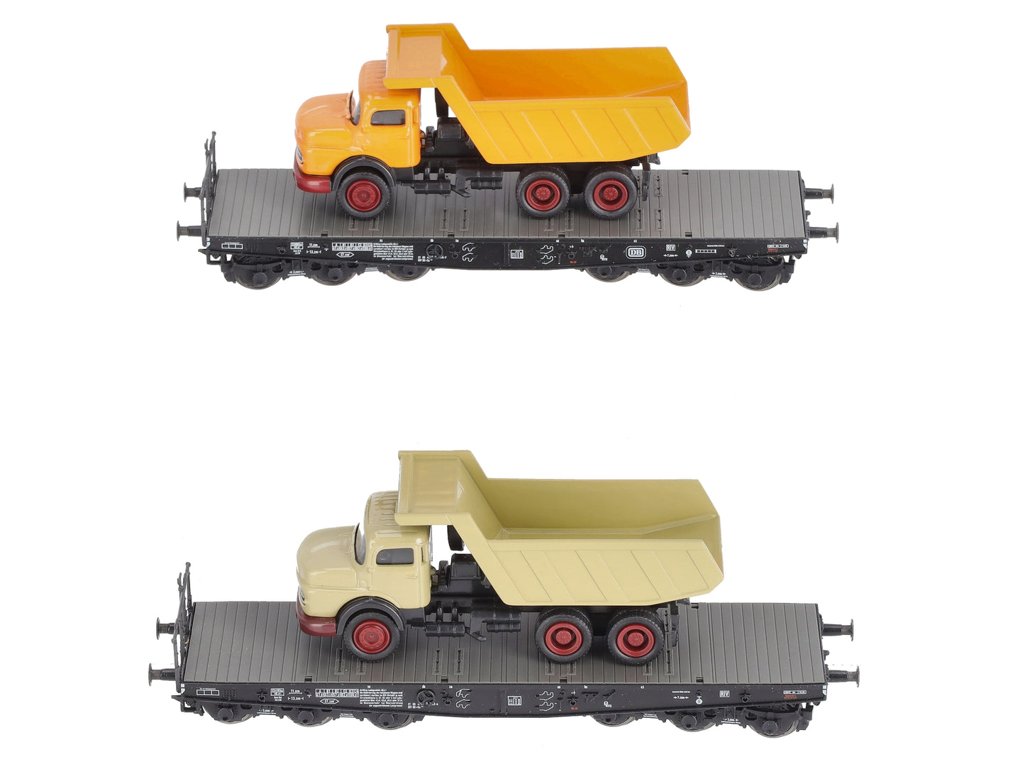 Marklin 48692 HO Scale Heavy Duty Flatcars w/Dump Trucks (Set Of 2) LN/Box