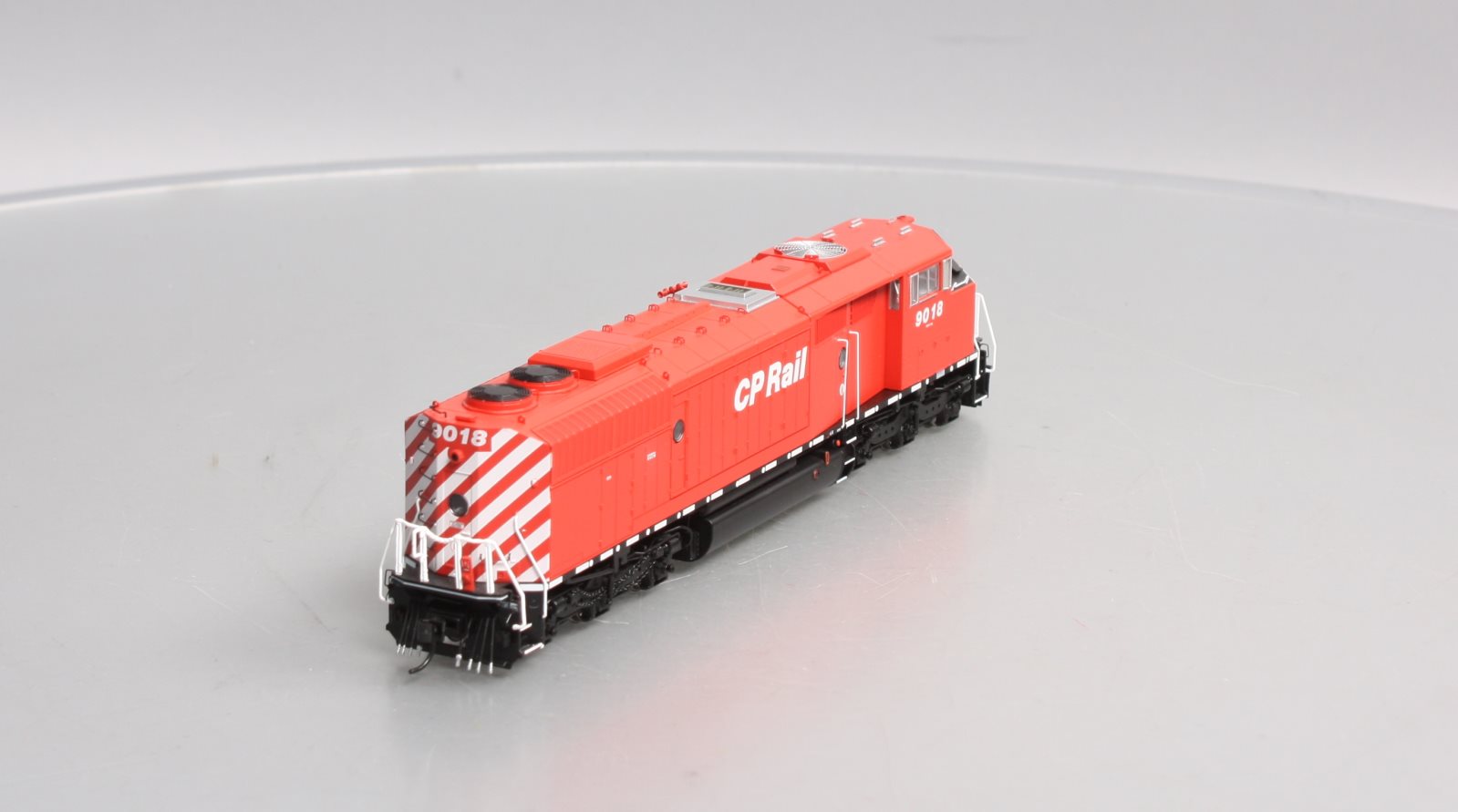 Bowser 25005 HO CP Round Porthole GMD SD40-2F Diesel Locomotive w/Sound #9018