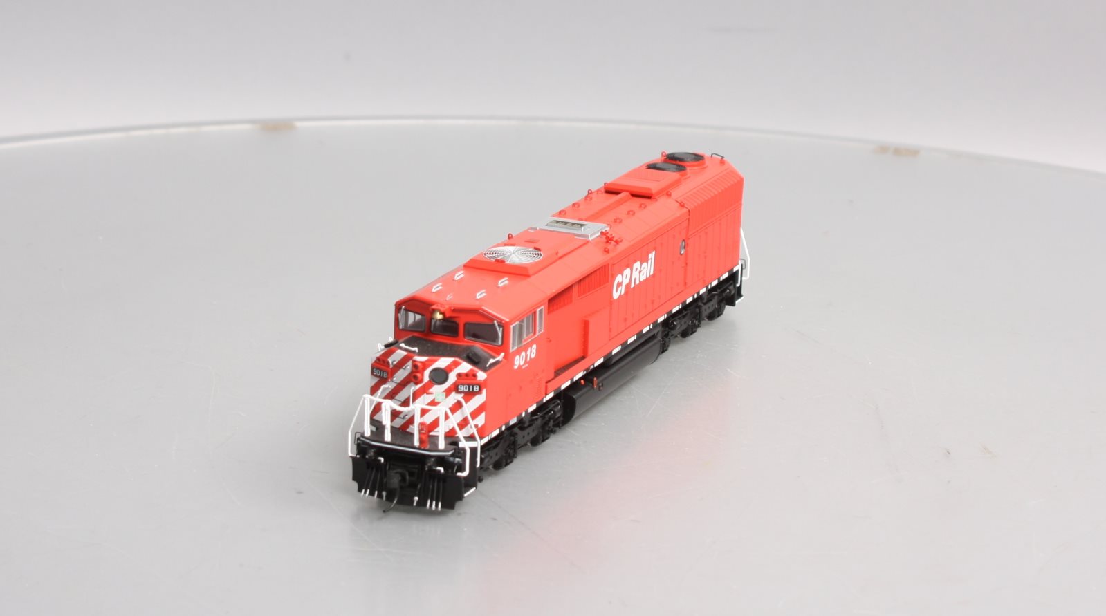 Bowser 25005 HO CP Round Porthole GMD SD40-2F Diesel Locomotive w/Sound #9018