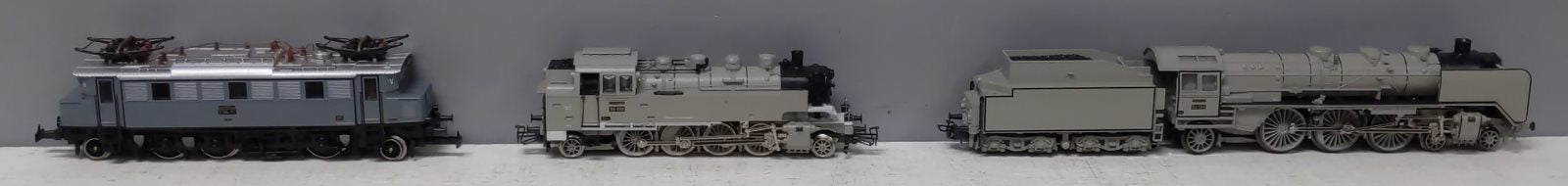 Marklin 3100 HO Gauge DR Berlin Locomotive 3-Unit Set LN/Box