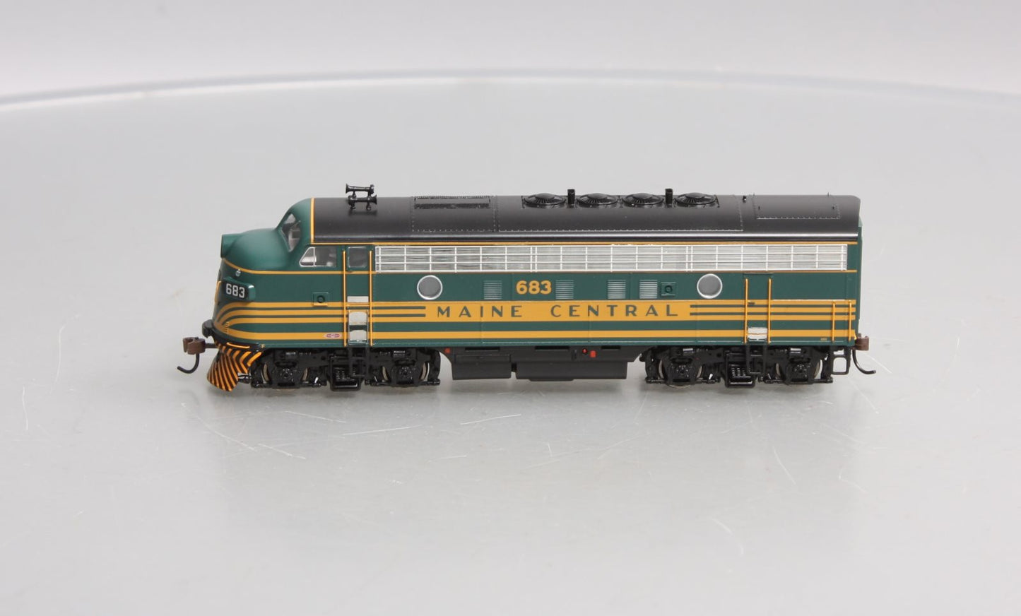 Athearn G2019 HO Scale MEC F3A Phase 4 Diesel Locomotive #683 LN/Box