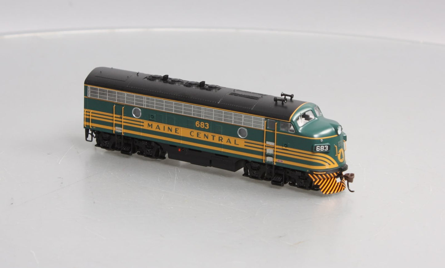 Athearn G2019 HO Scale MEC F3A Phase 4 Diesel Locomotive #683 LN/Box