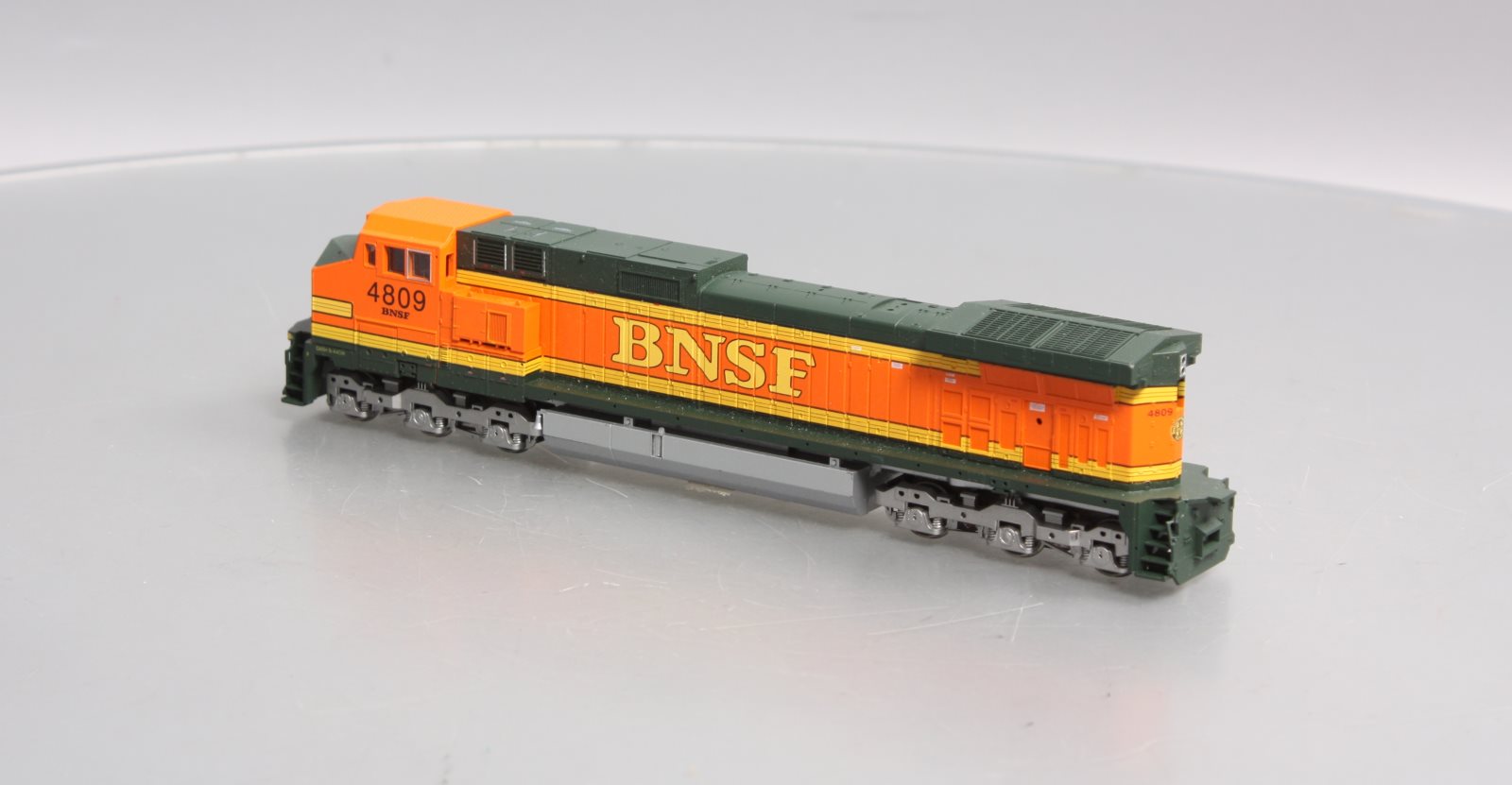 Athearn 4943 HO Scale BNSF C44-9W Powered Diesel Locomotive #4809 LN/Box