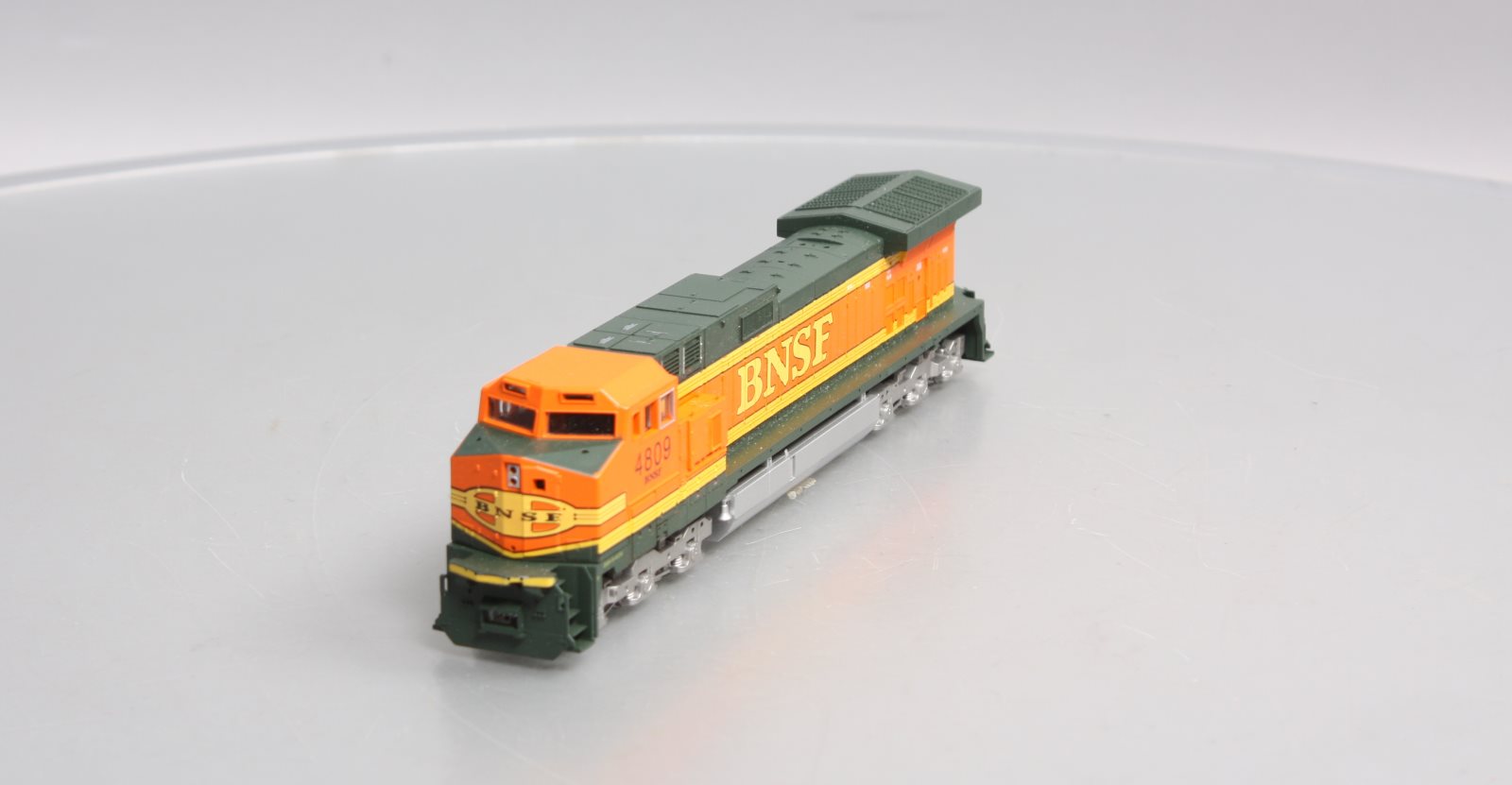 Athearn 4943 HO Scale BNSF C44-9W Powered Diesel Locomotive #4809 LN/Box