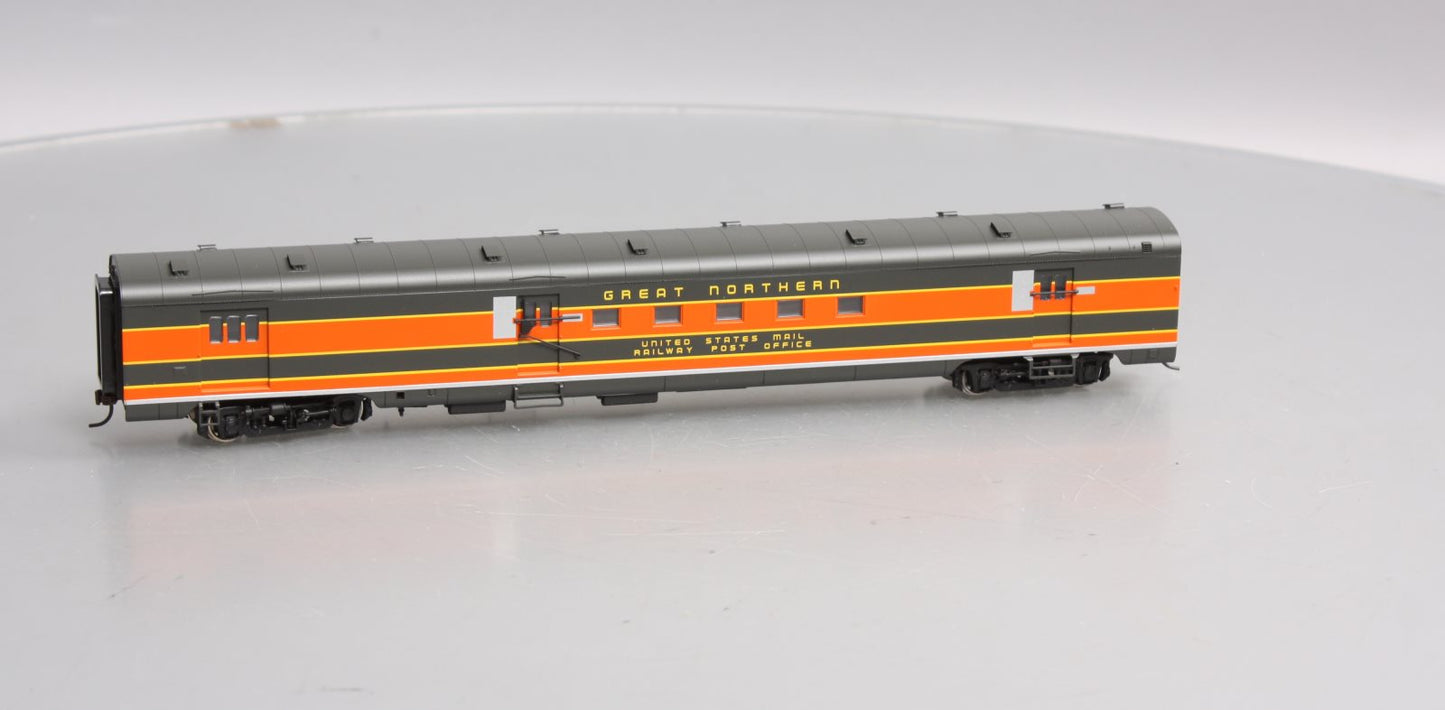 Walthers 932-9032 HO Scale Great Northern Empire Builder AC&F Baggage-Mail NIB
