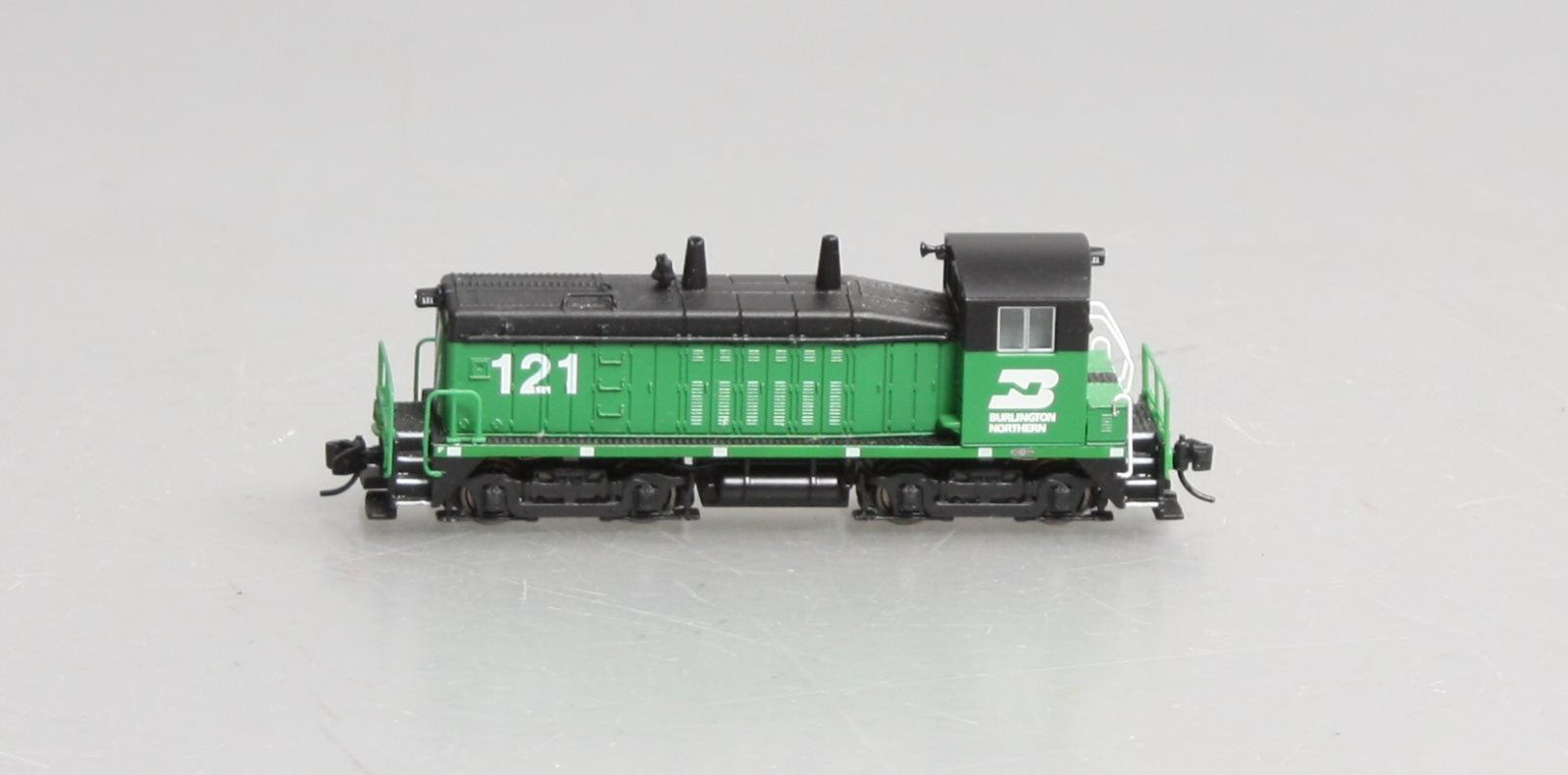 Broadway Limited 3875 N Burlington Northern EMD SW7 Diesel Loco Sound/DCC #121